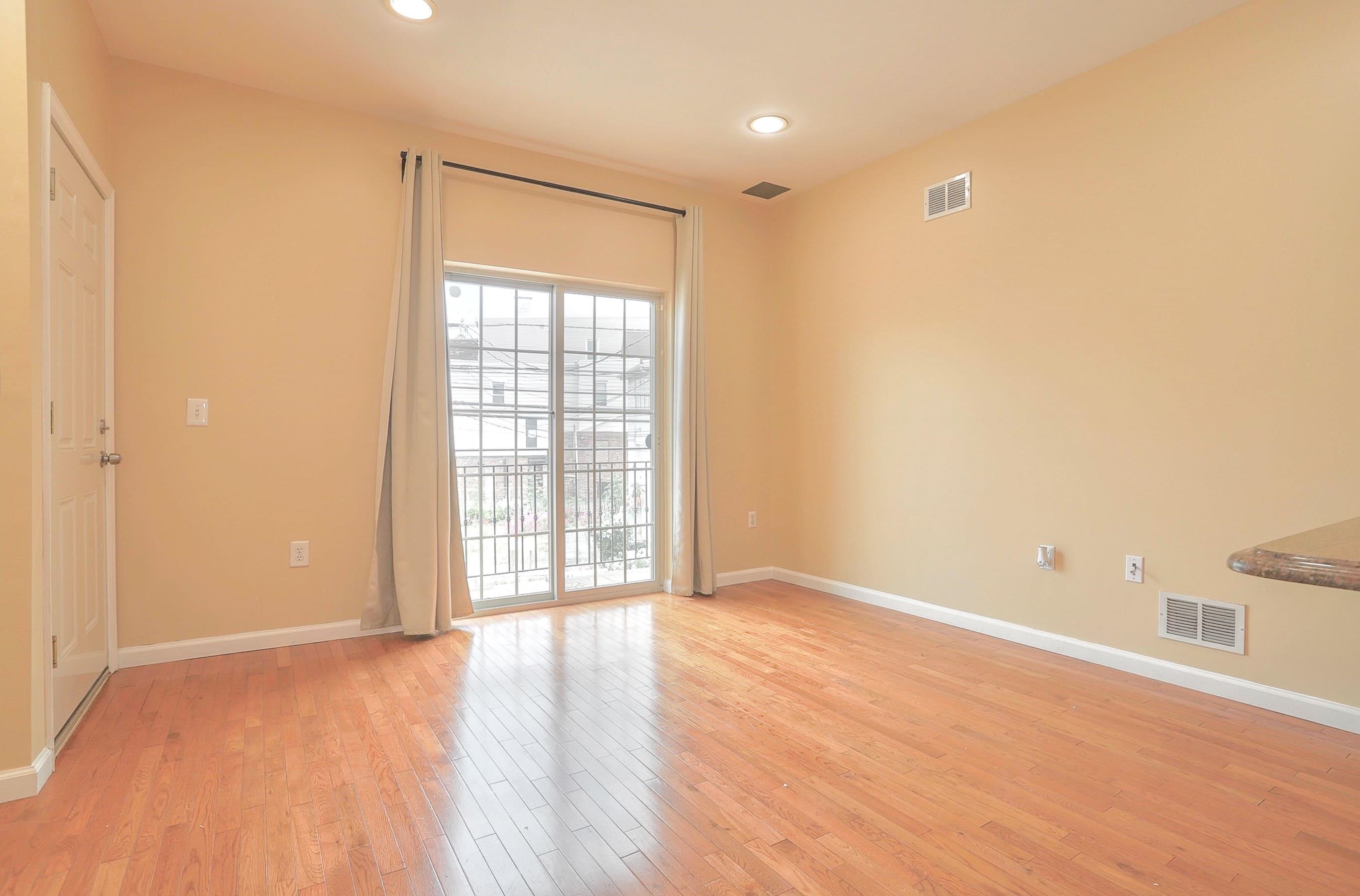 249 WINFIELD AVE Unit: A