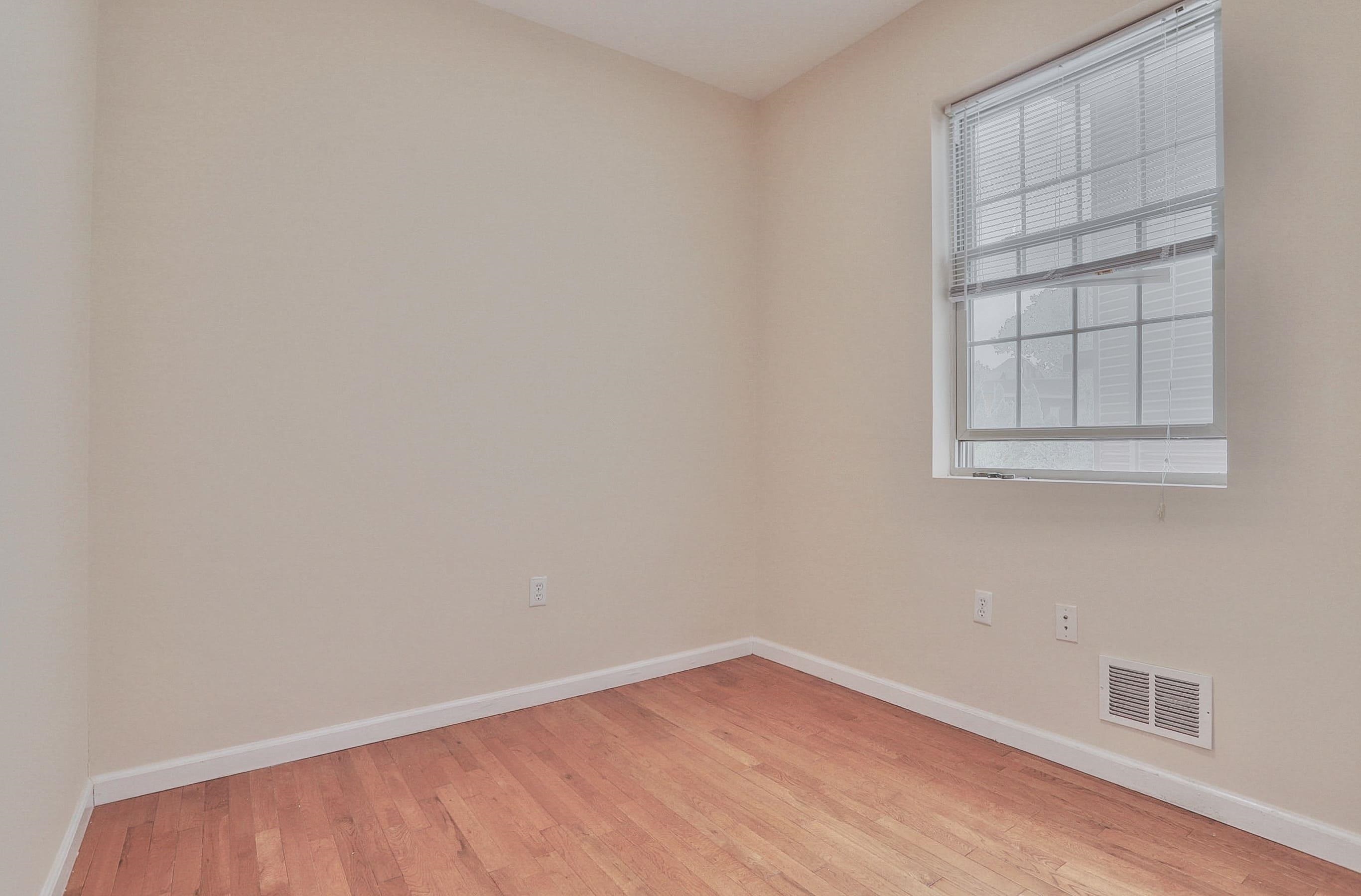 249 WINFIELD AVE Unit: A