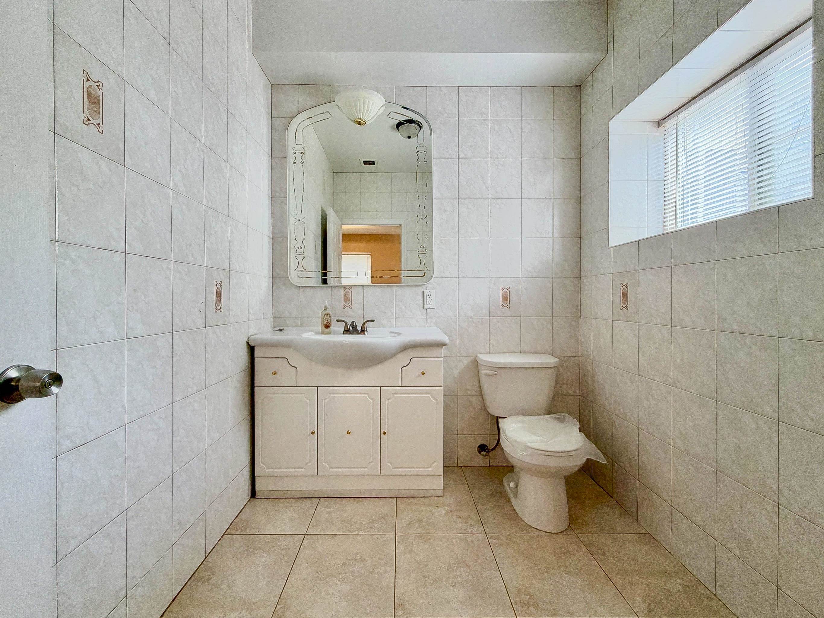 249 WINFIELD AVE Unit: A