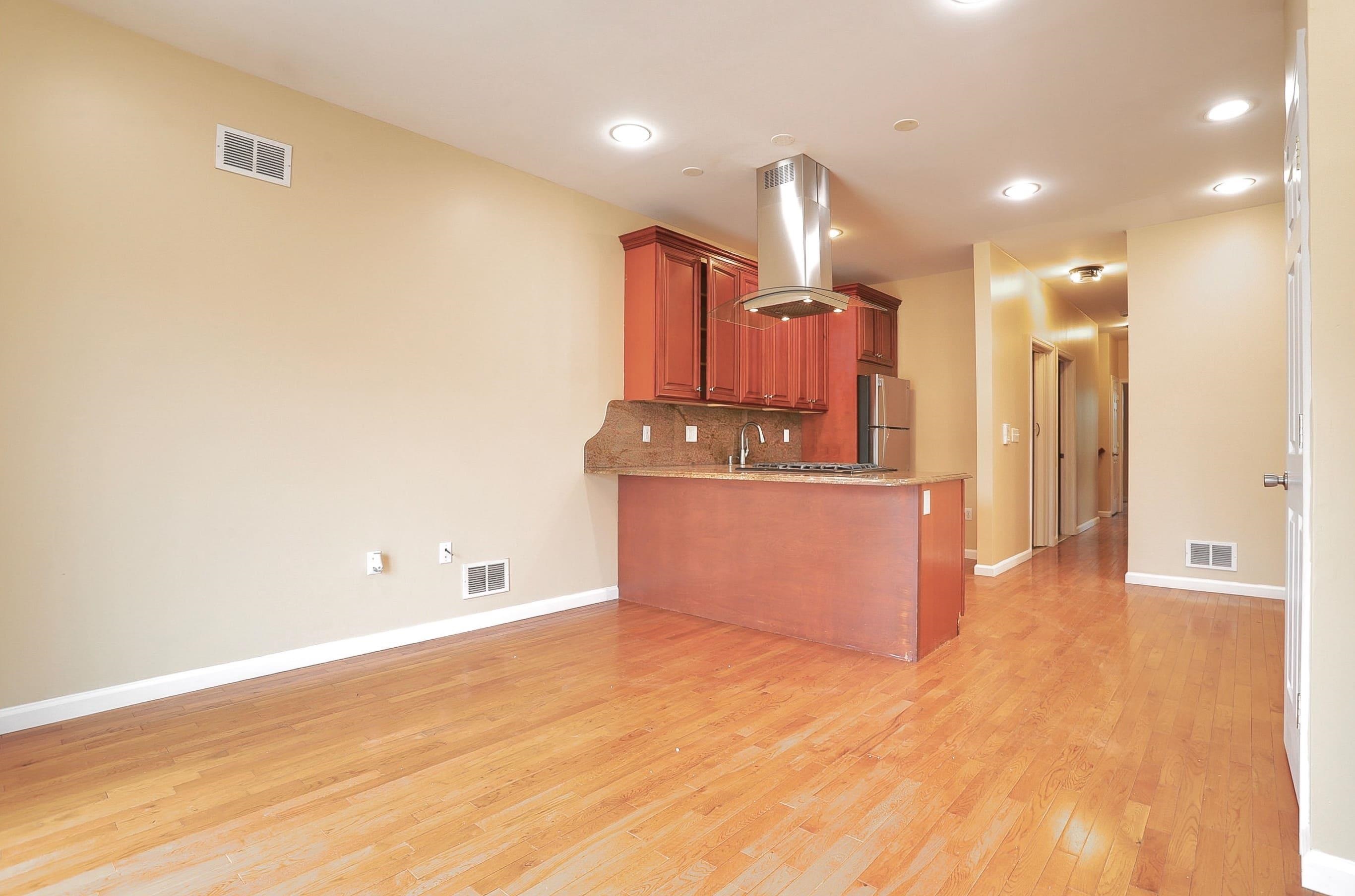 249 WINFIELD AVE Unit: A