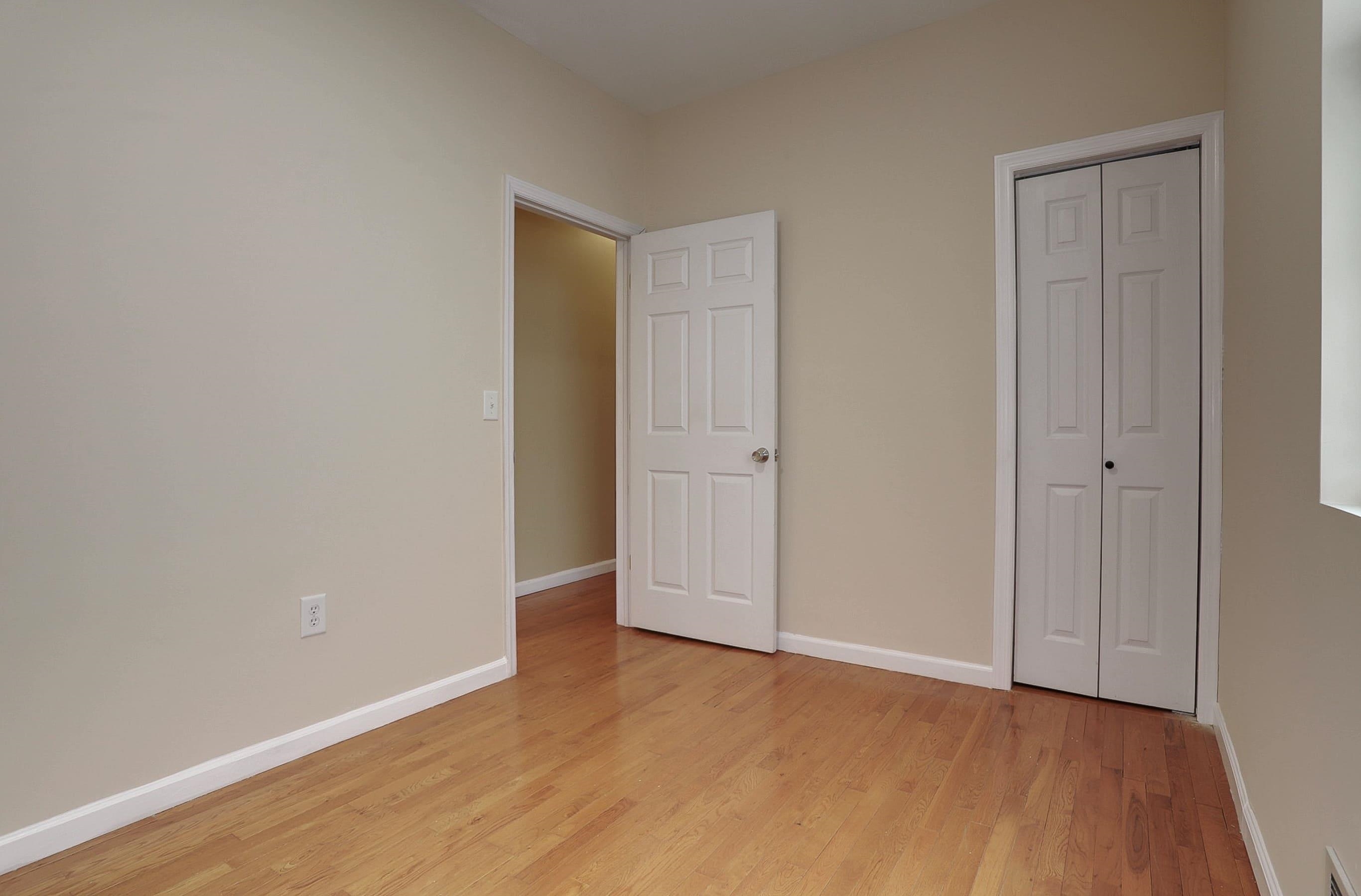 249 WINFIELD AVE Unit: A