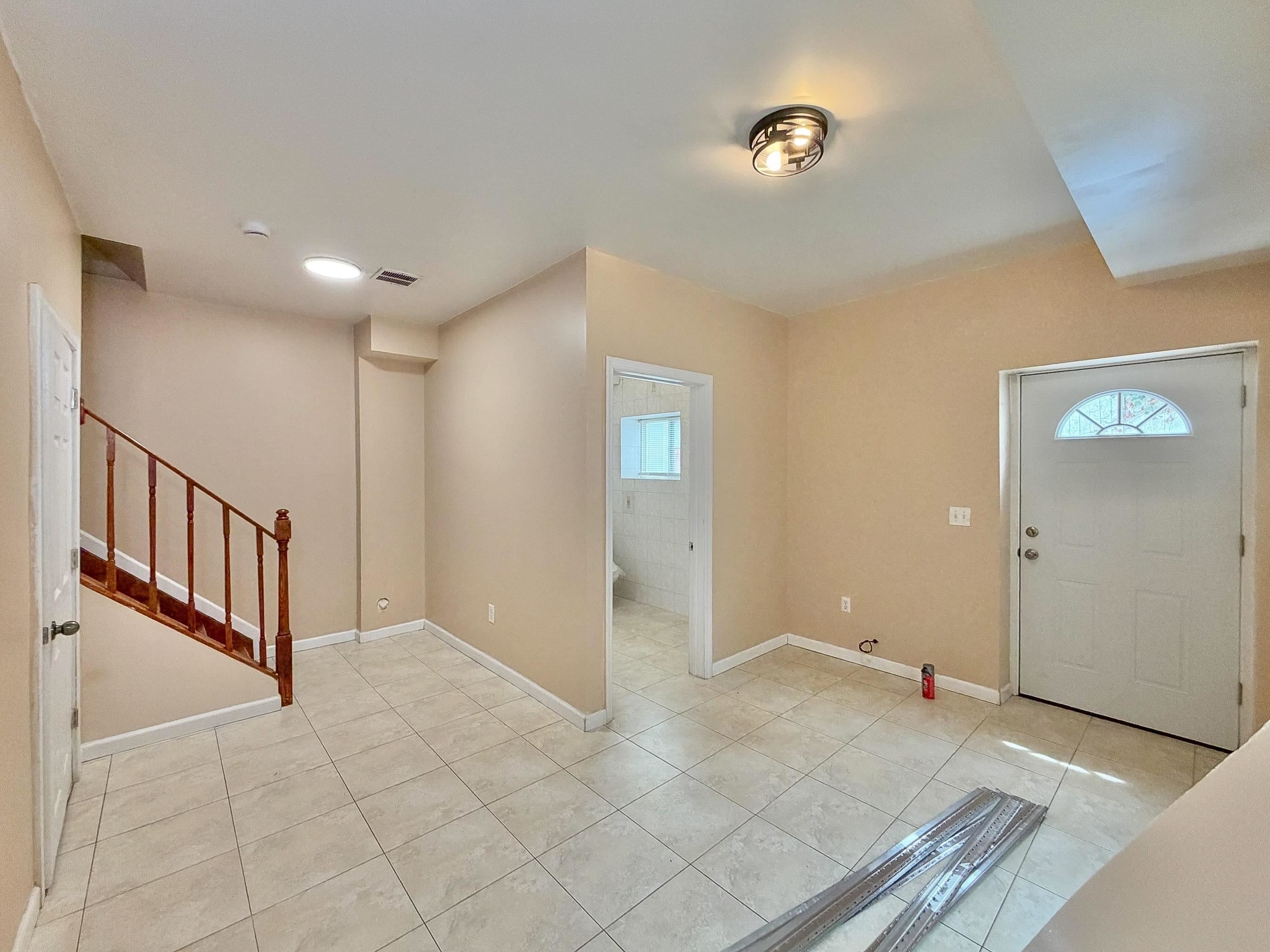 249 WINFIELD AVE Unit: A