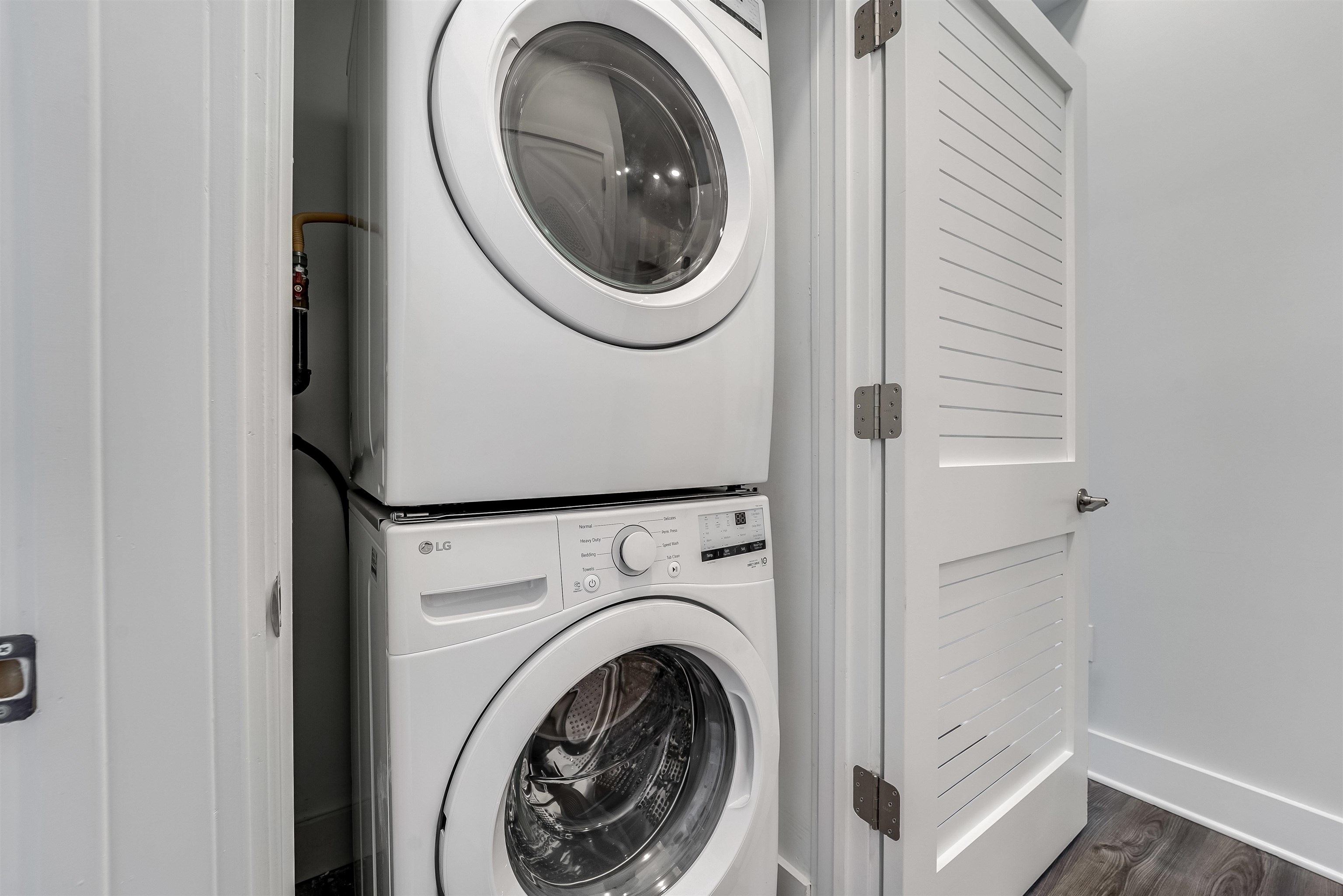 660 GRAND ST Unit: 313