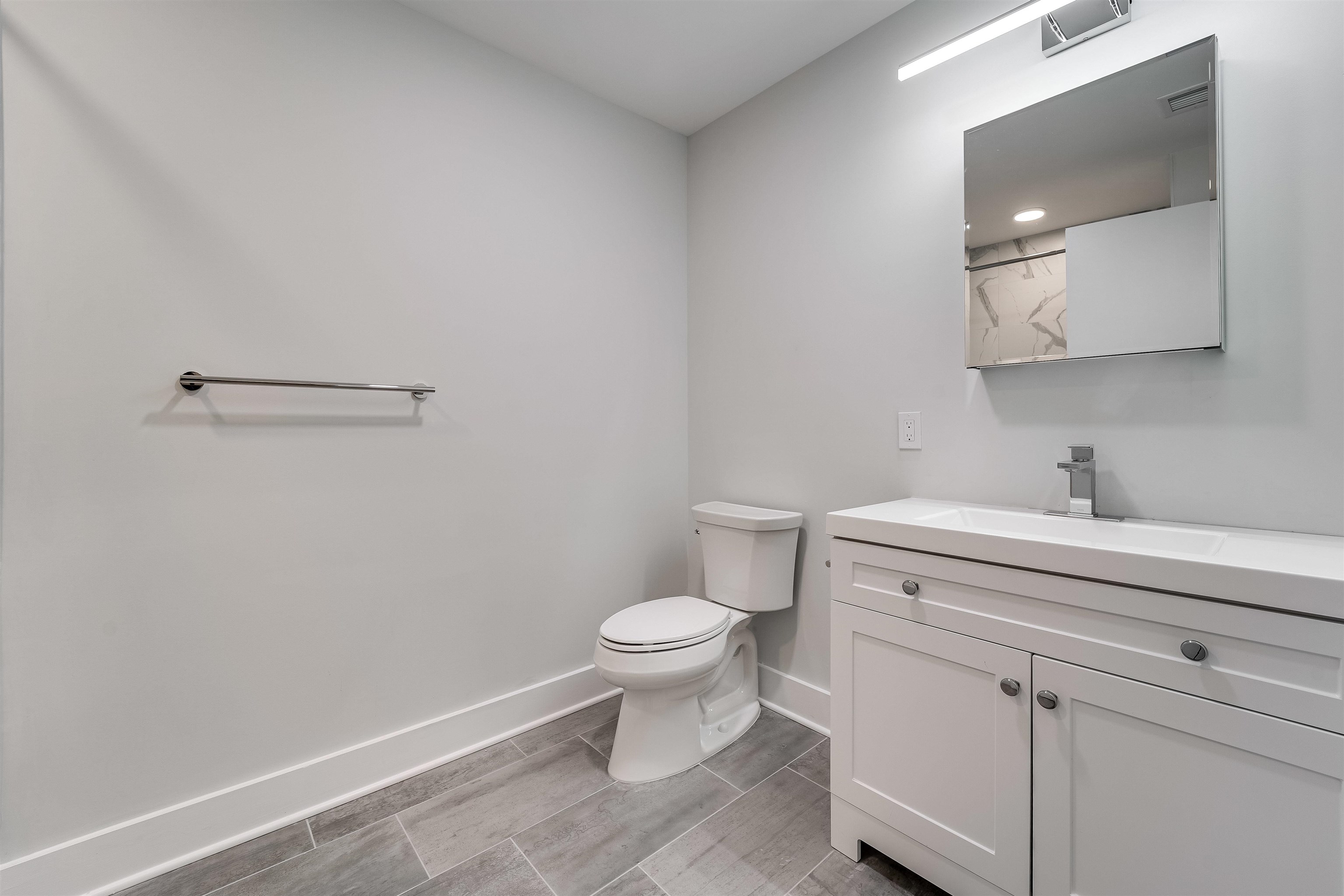 660 GRAND ST Unit: 313