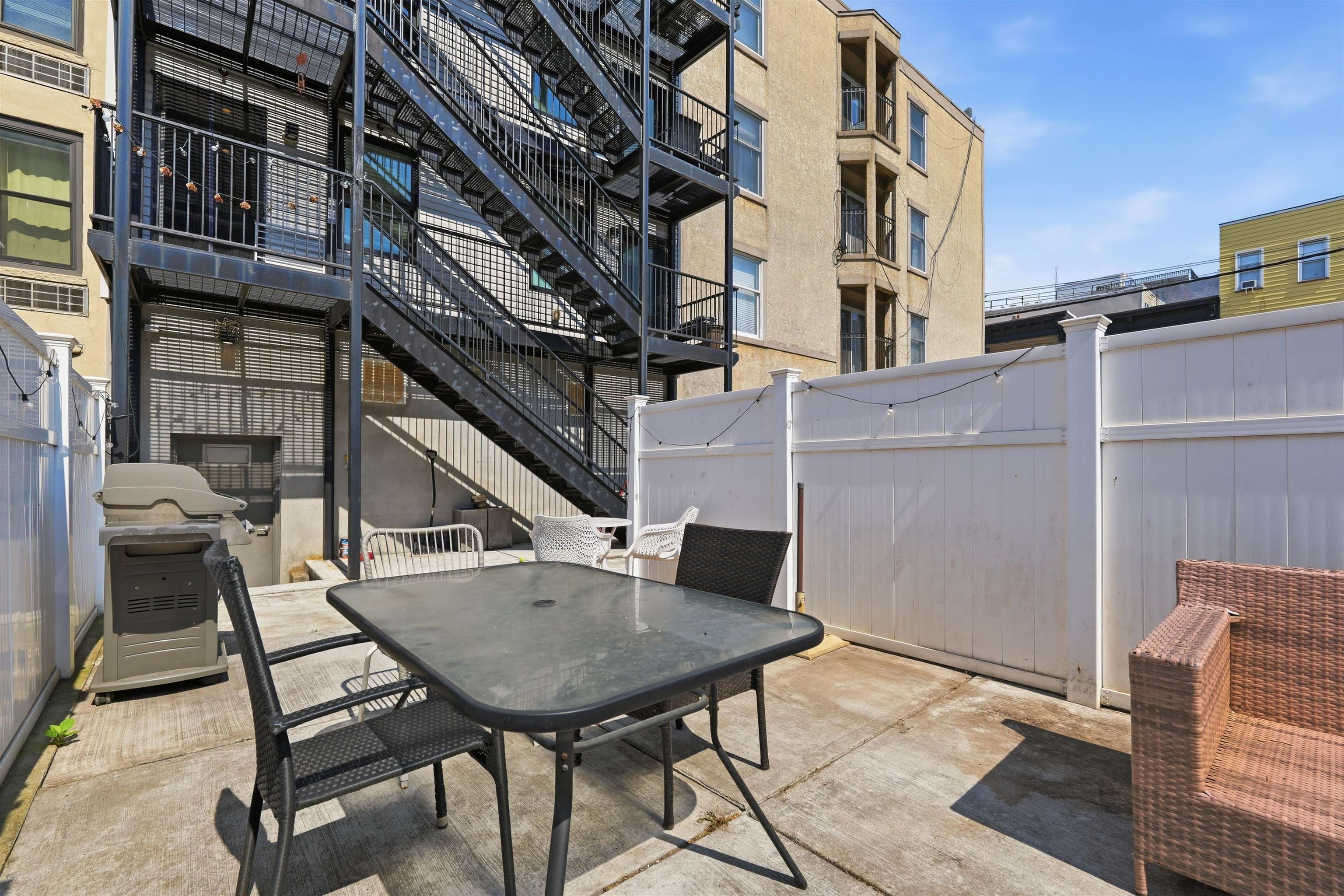 529 JEFFERSON ST Unit: 2