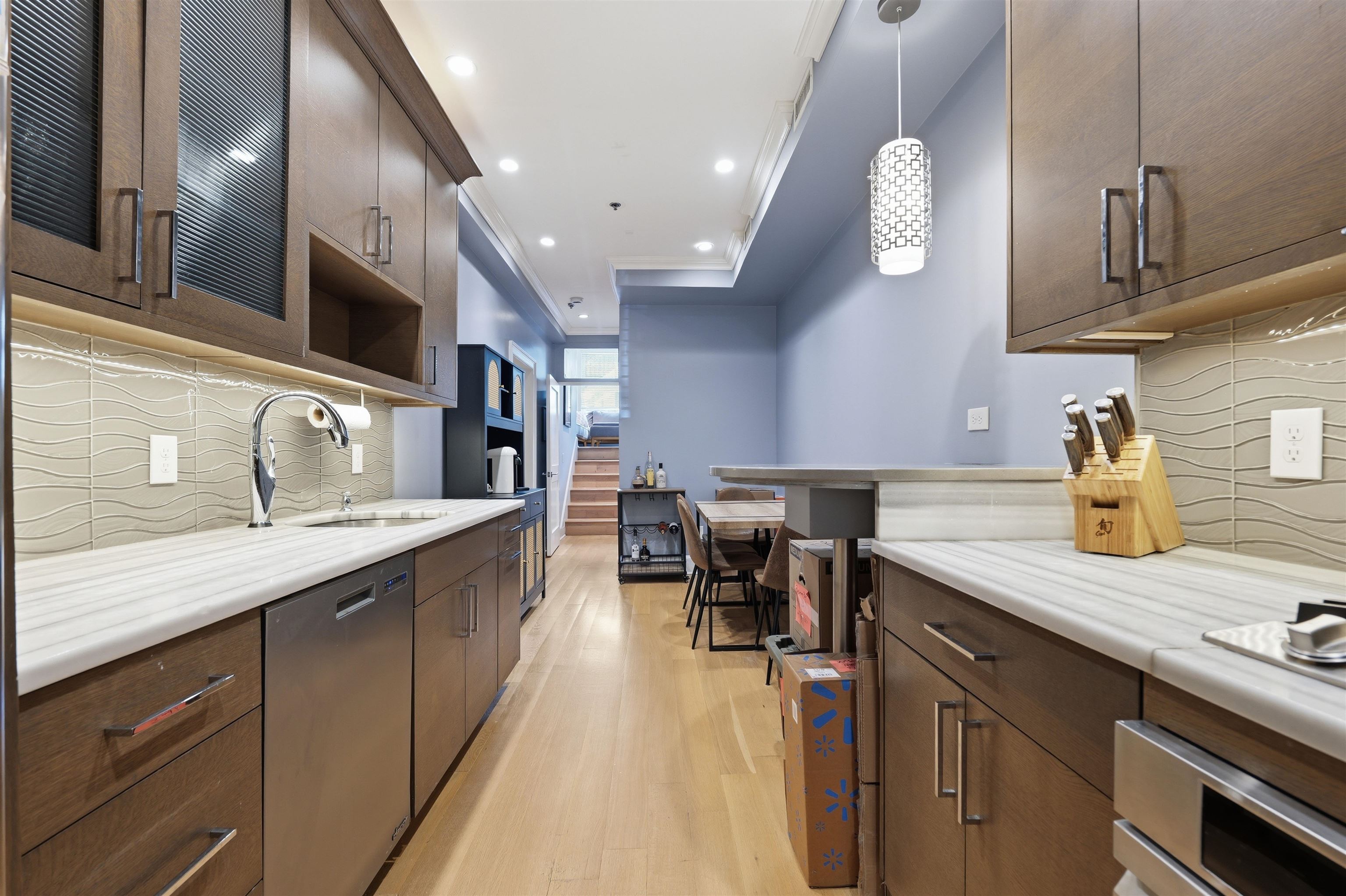 529 JEFFERSON ST Unit: 2