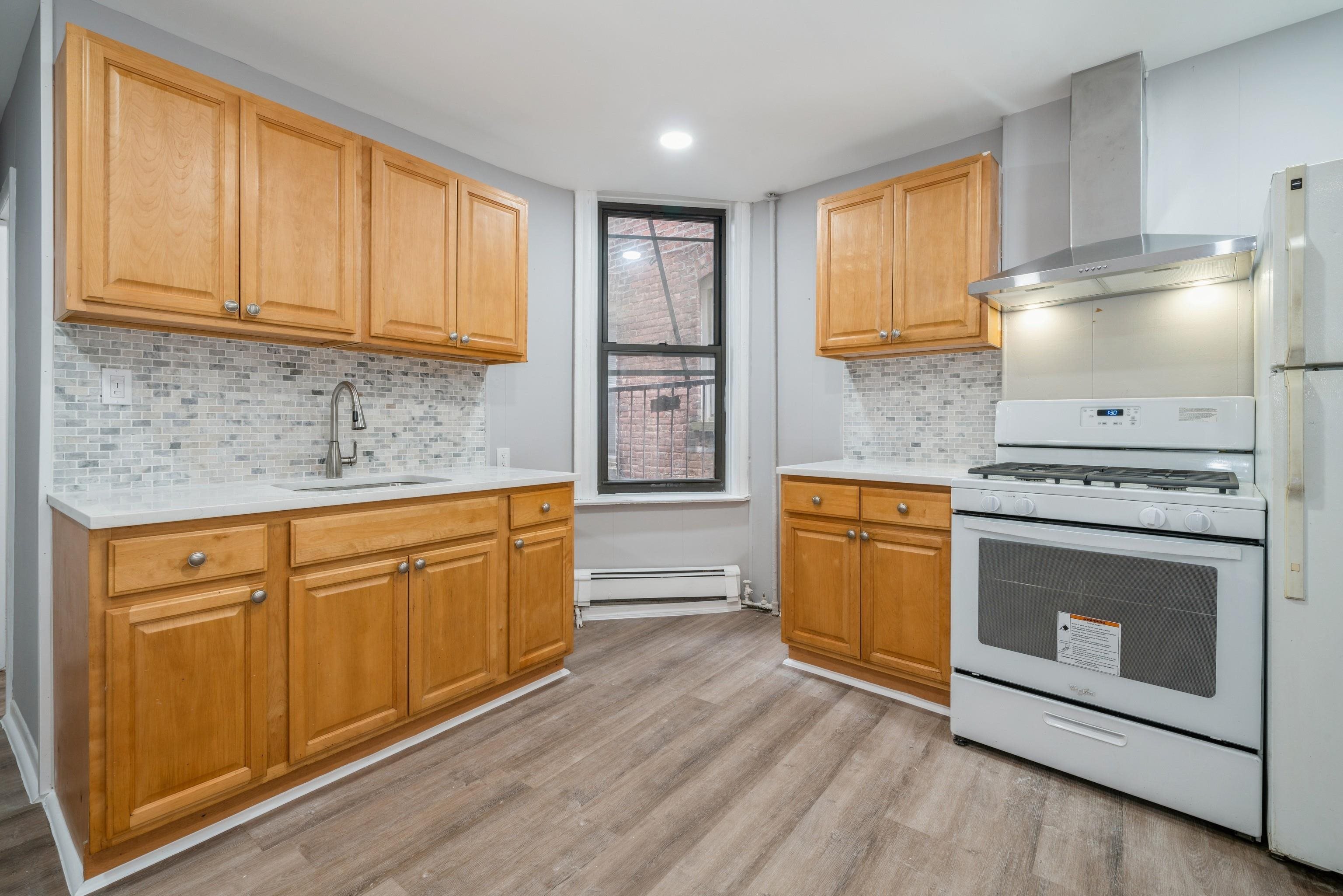 106 BALDWIN AVE Unit: 3