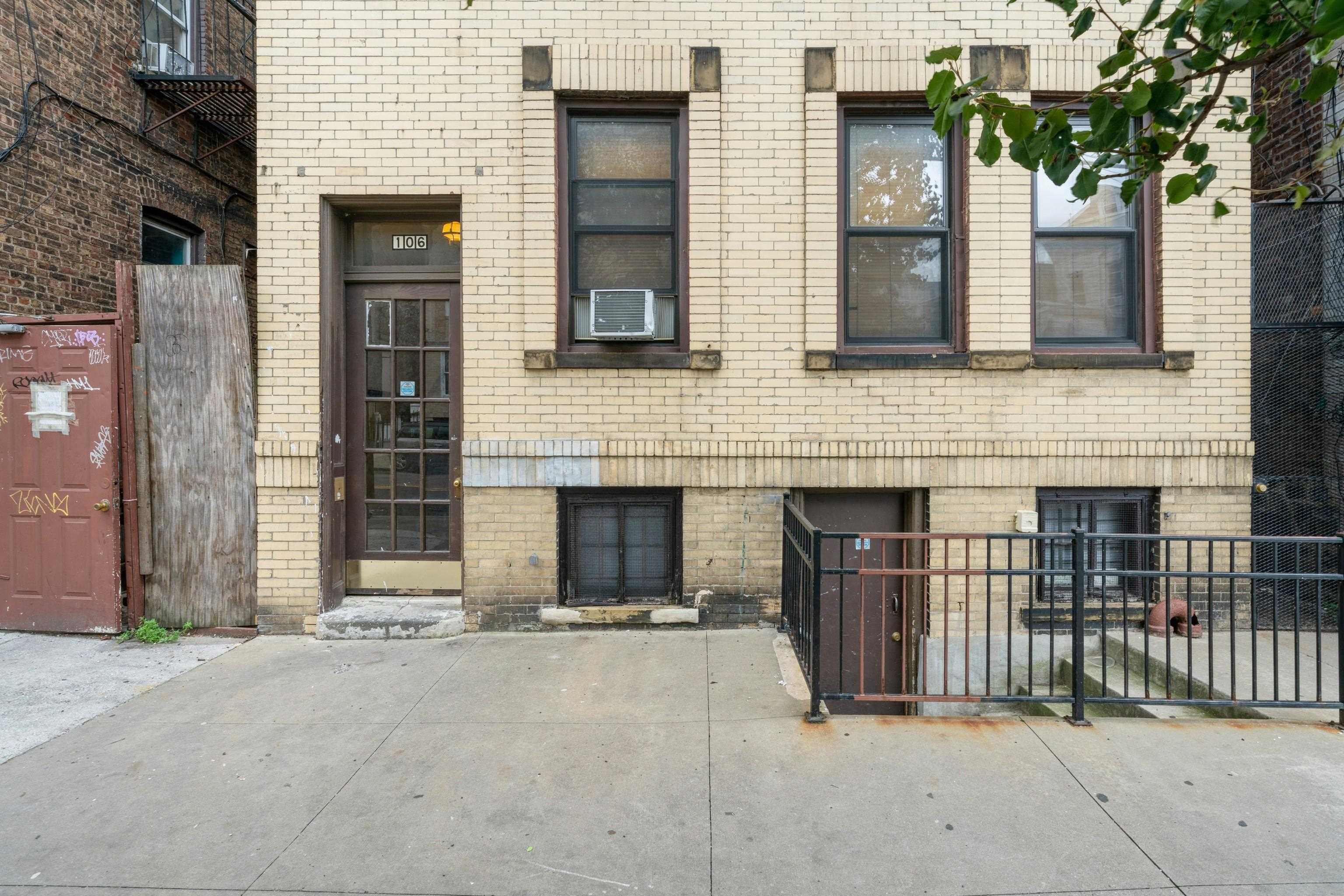106 BALDWIN AVE Unit: 3