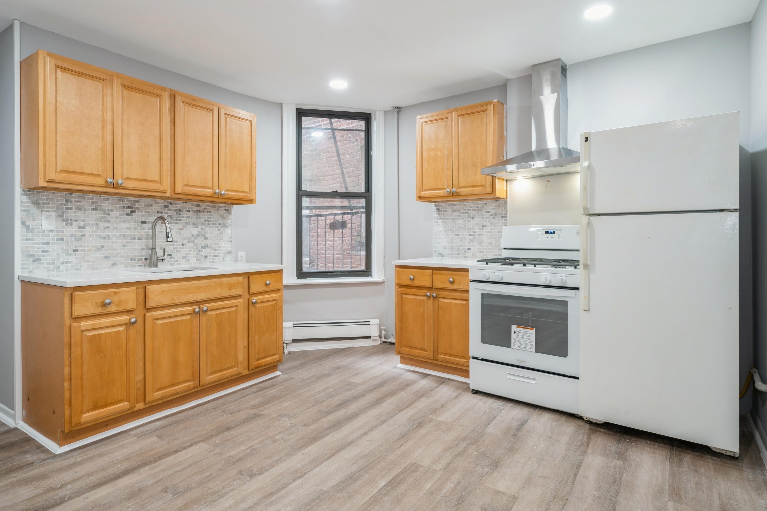 106 BALDWIN AVE Unit: 3
