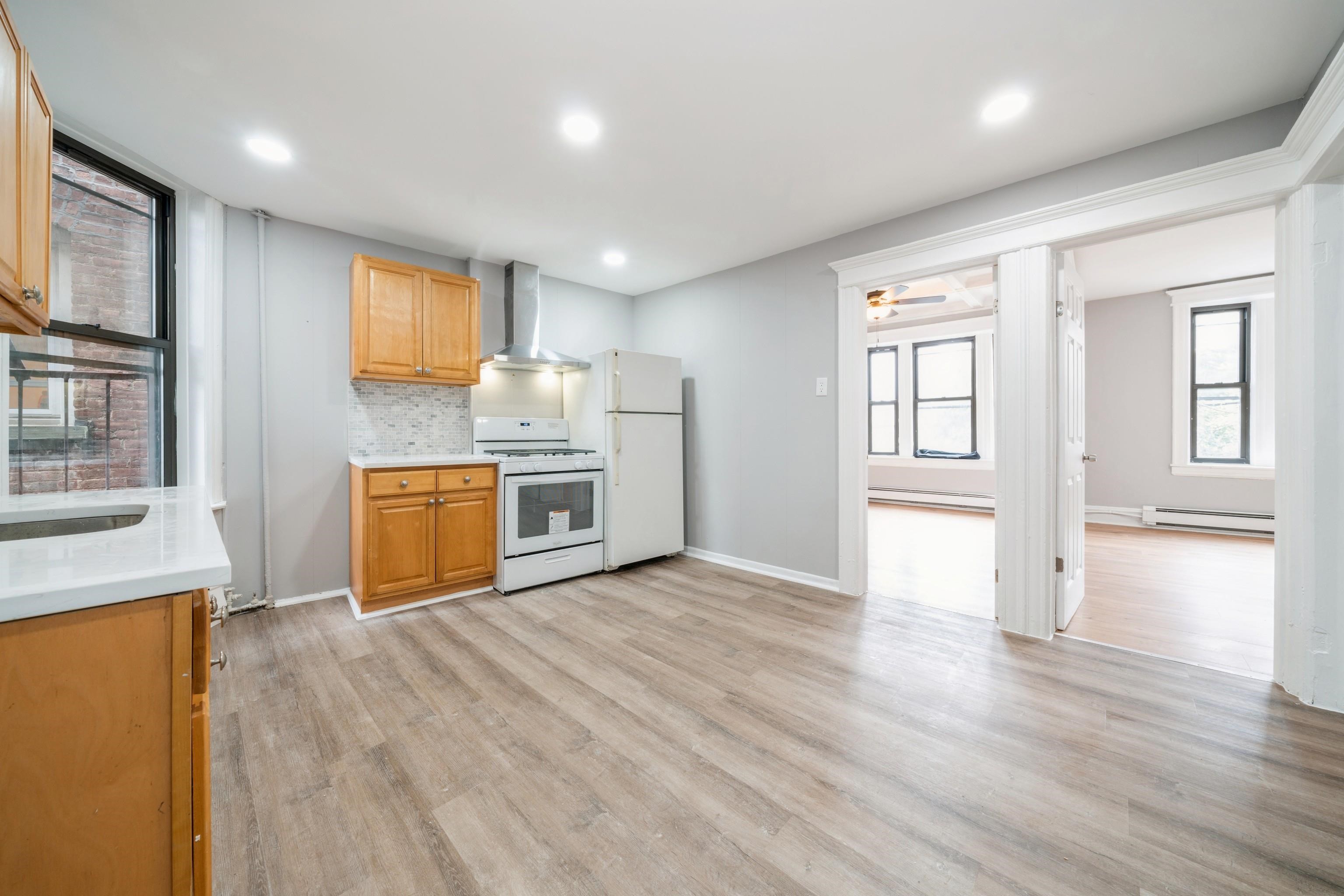 106 BALDWIN AVE Unit: 3