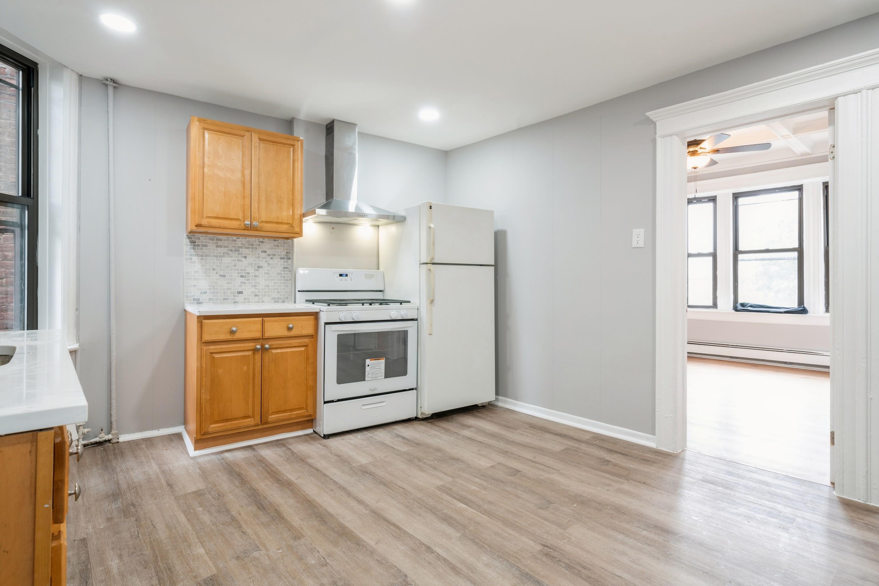106 BALDWIN AVE Unit: 3