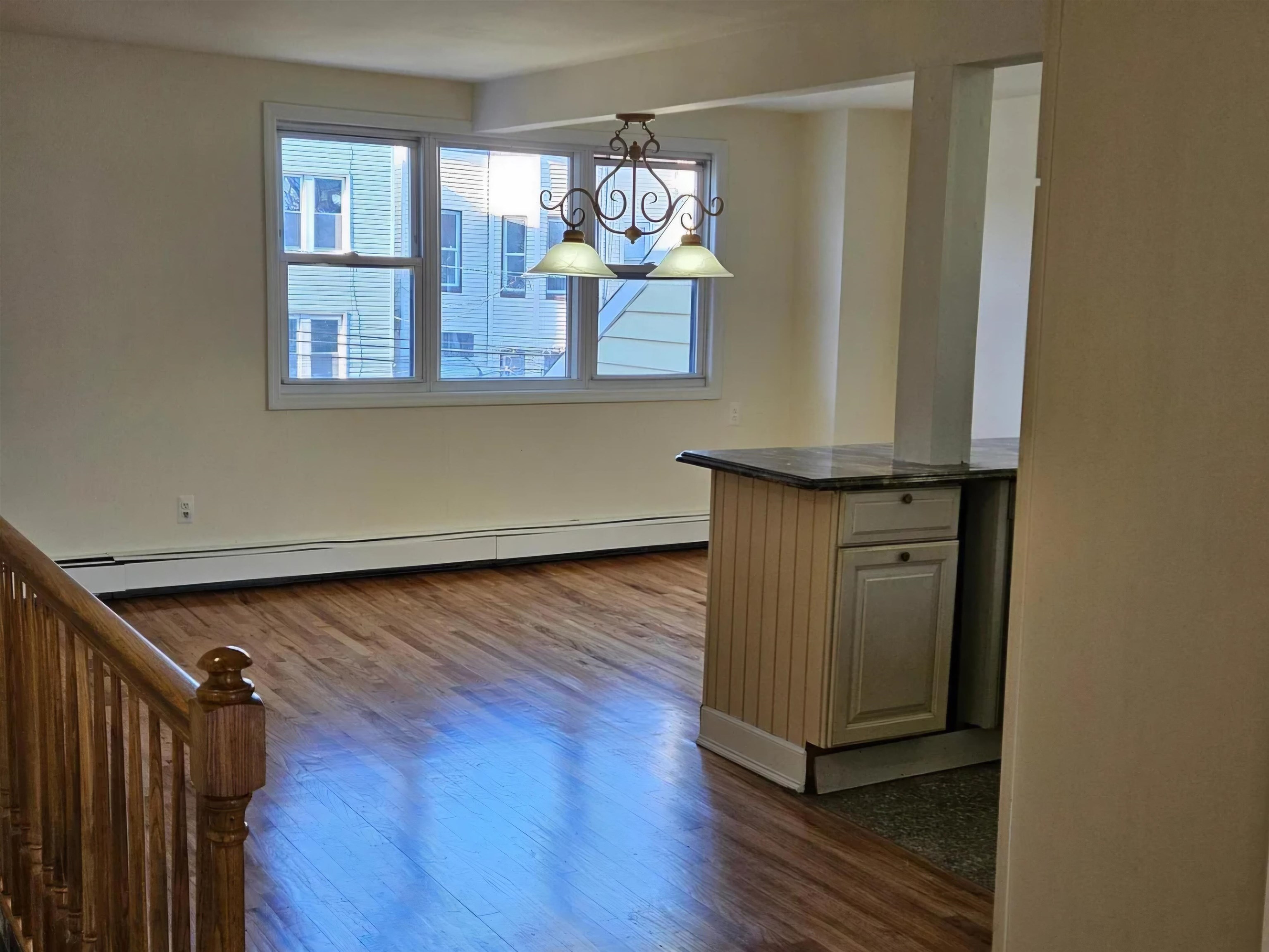 84 LAIDLAW AVE