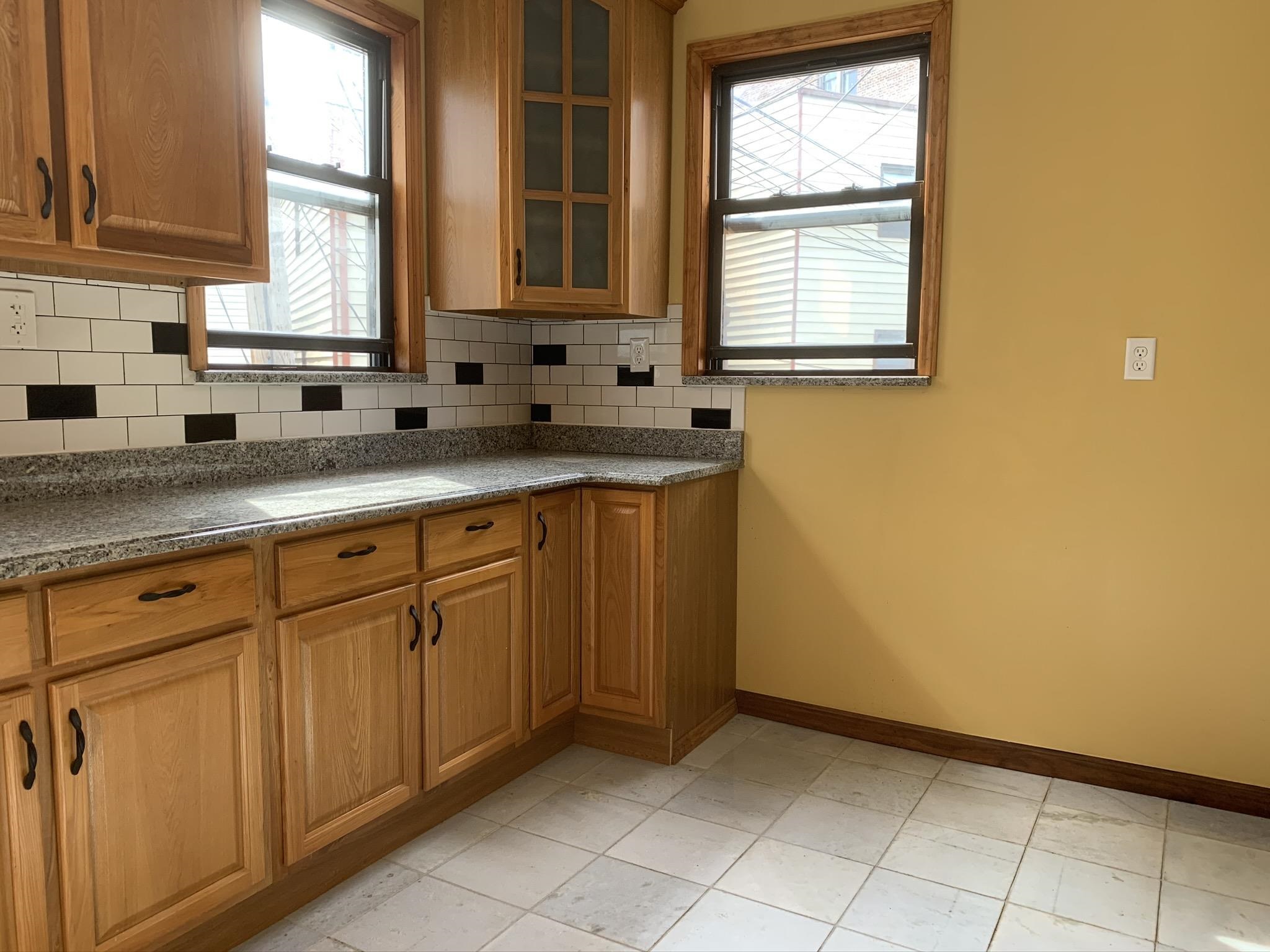 651 NEWARK AVE Unit: 1