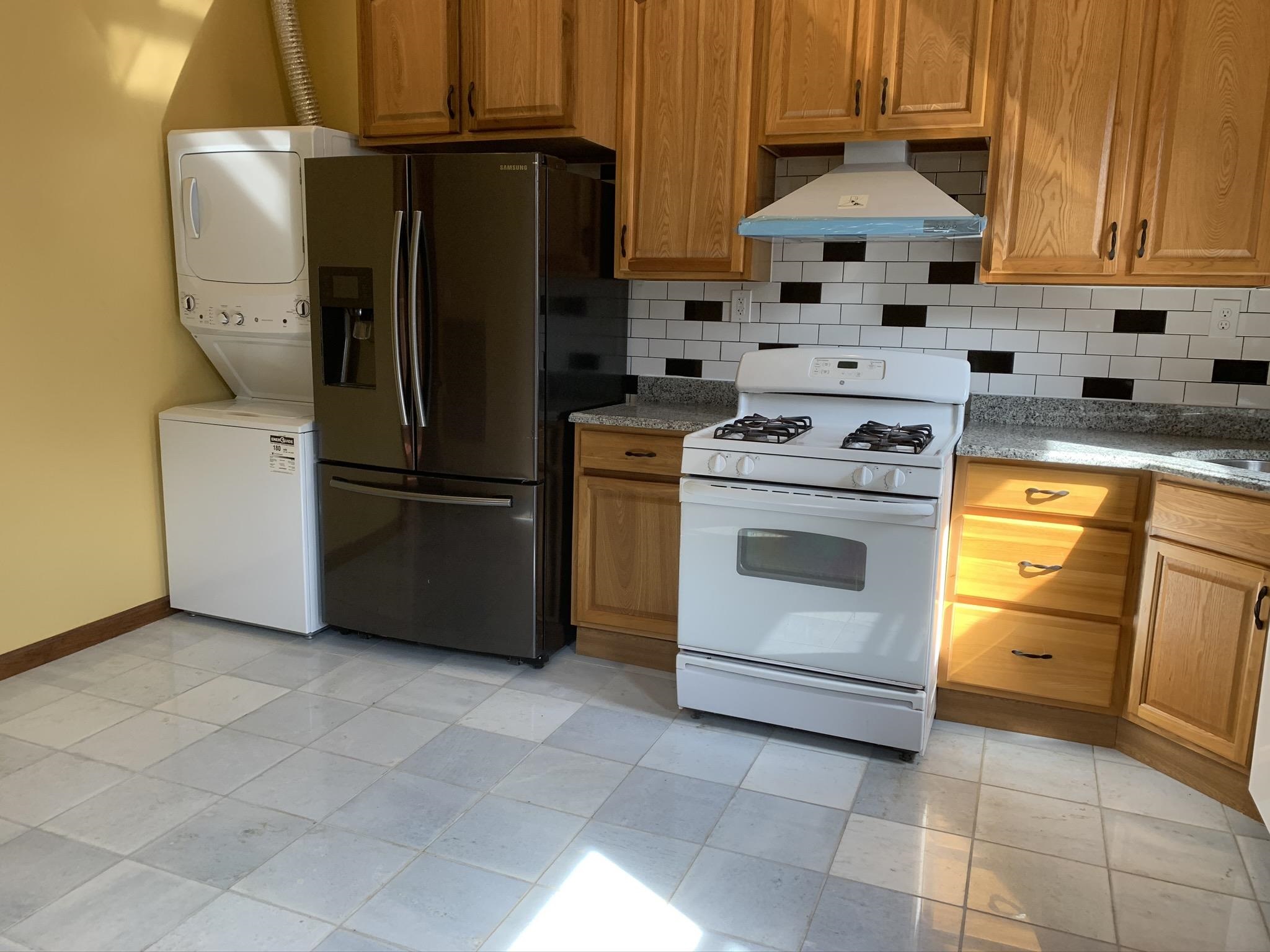 651 NEWARK AVE Unit: 1