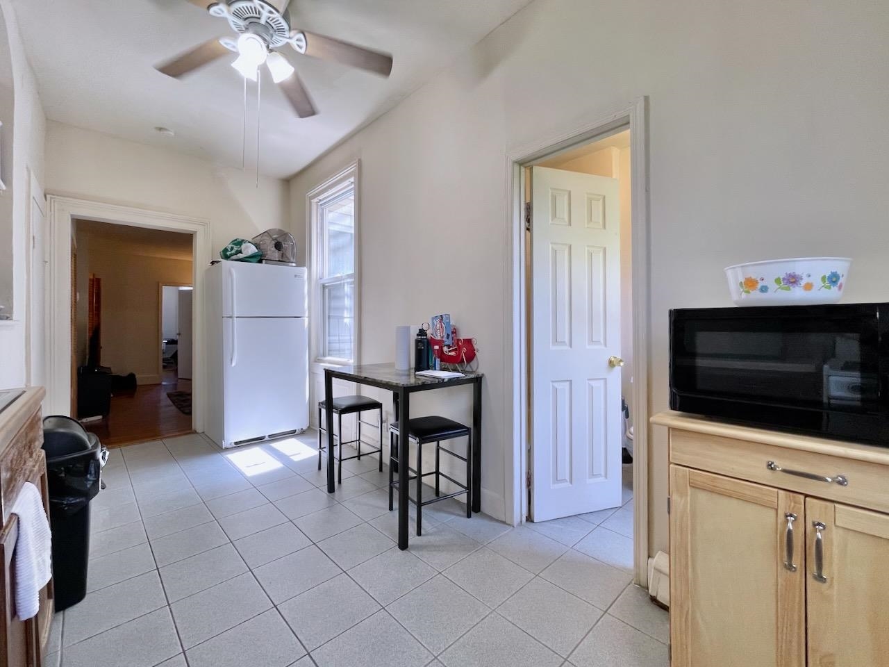 209 OGDEN AVE Unit: 2