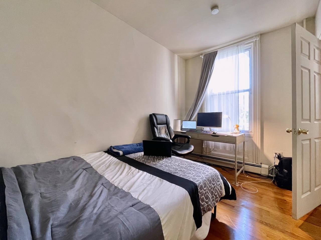 209 OGDEN AVE Unit: 2