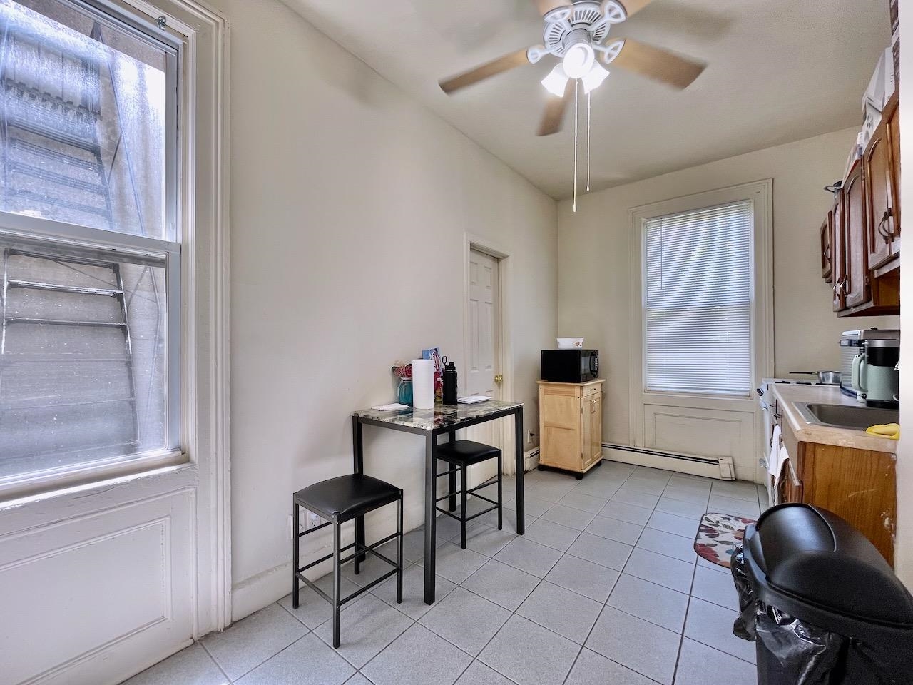 209 OGDEN AVE Unit: 2
