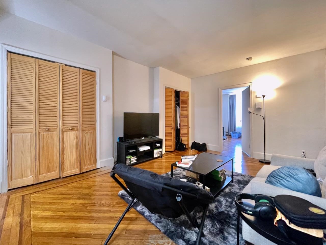 209 OGDEN AVE Unit: 2