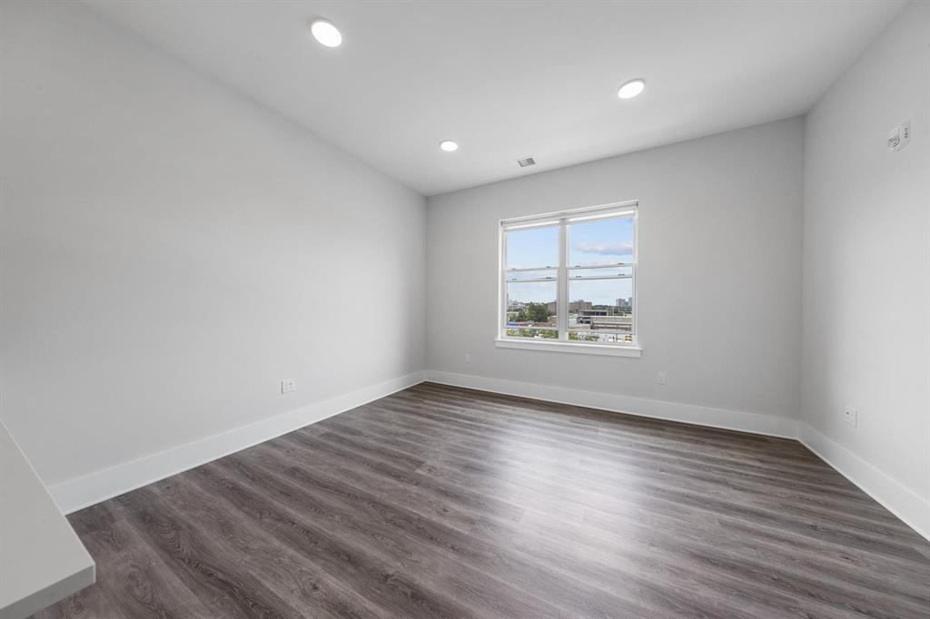 660 GRAND ST Unit: 408