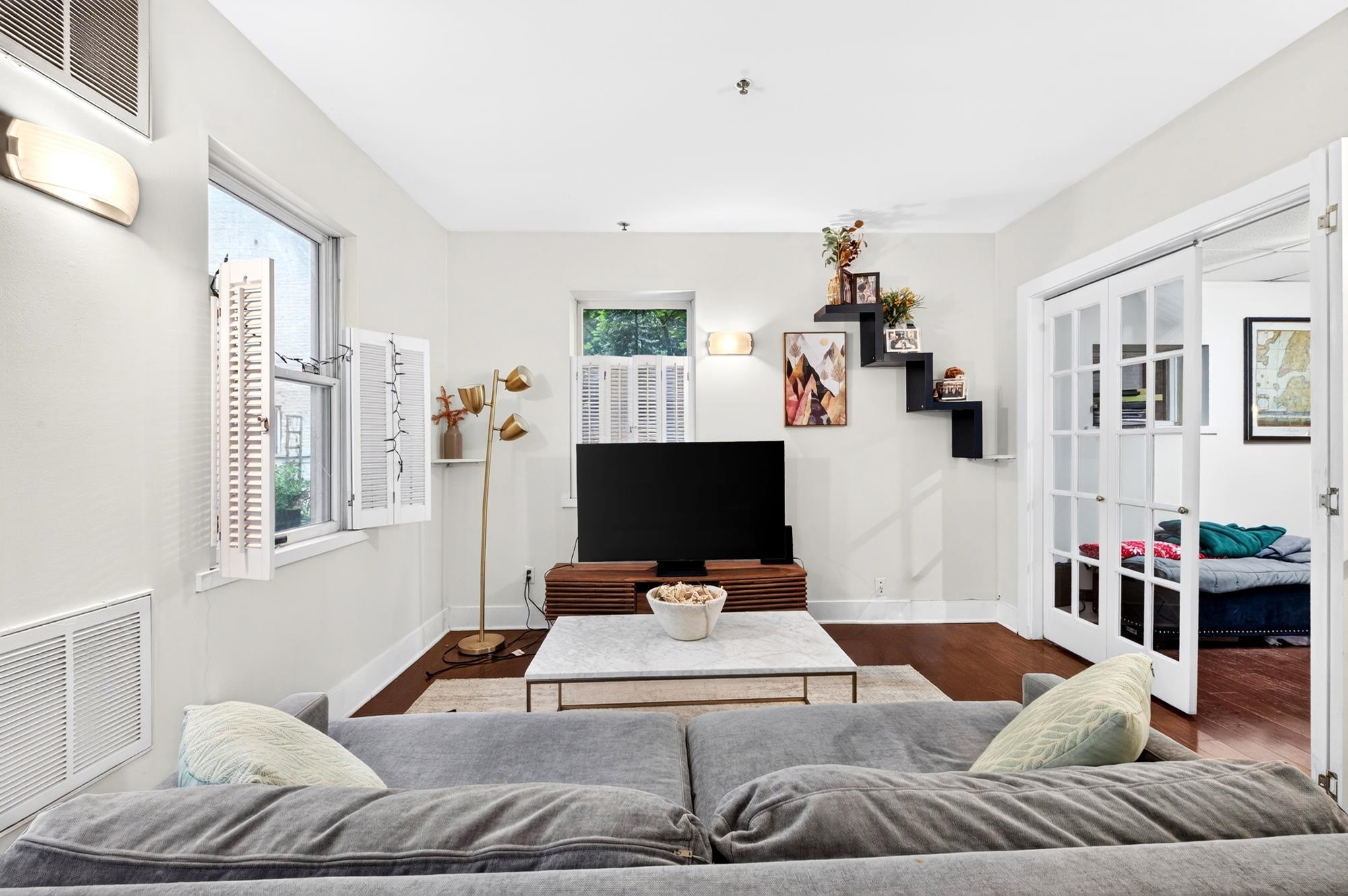 219 BLOOMFIELD ST Unit: B2