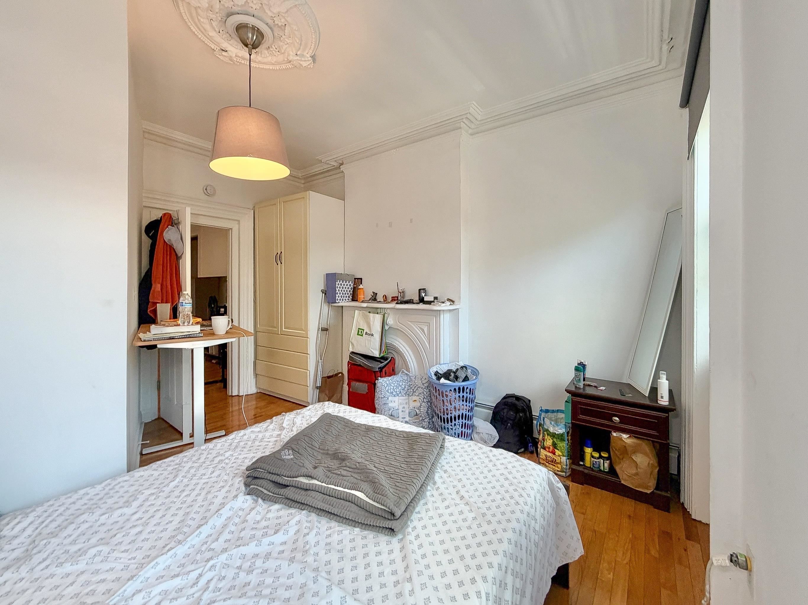 16 ERIE ST Unit: 2