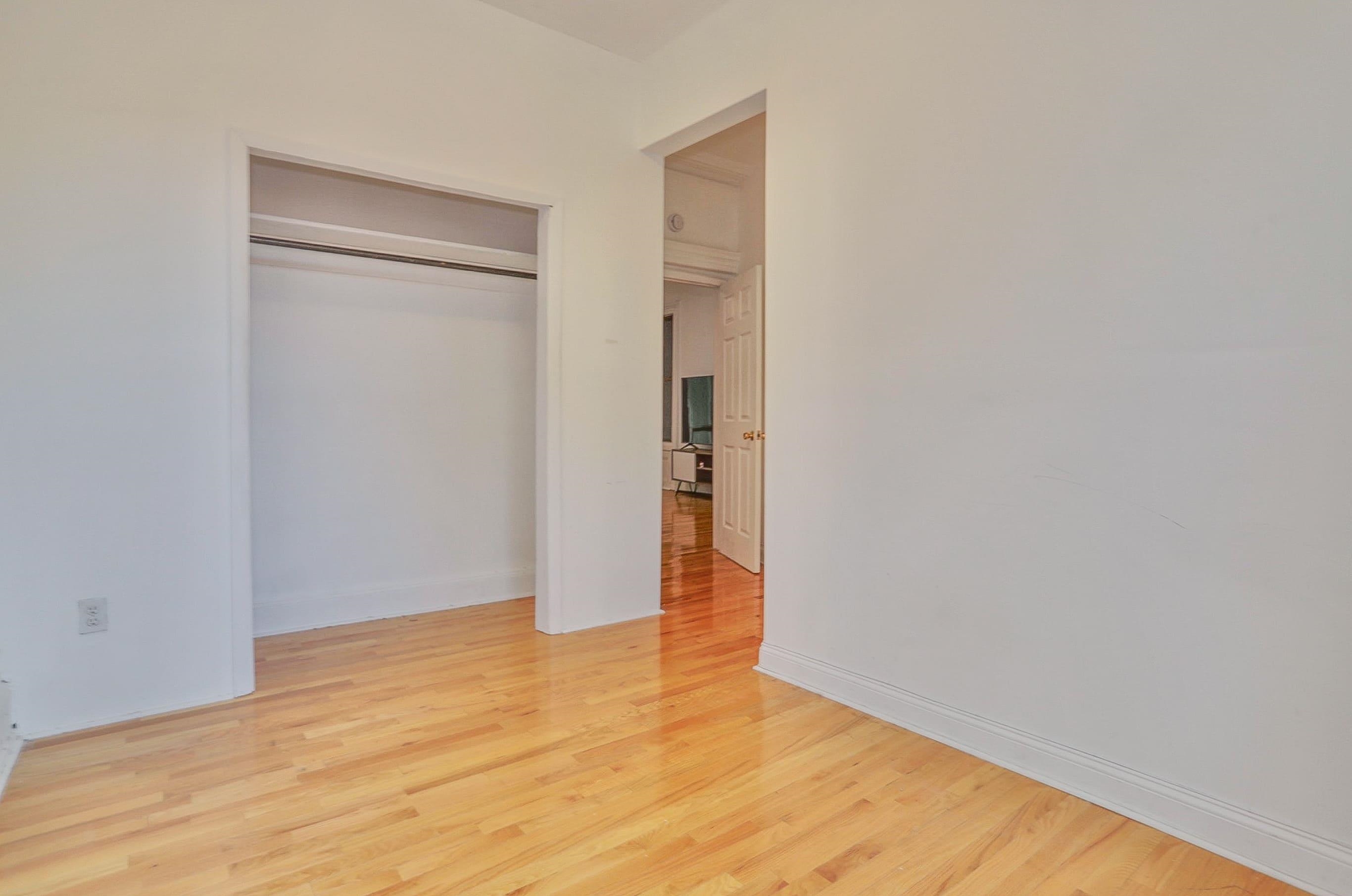 16 ERIE ST Unit: 2