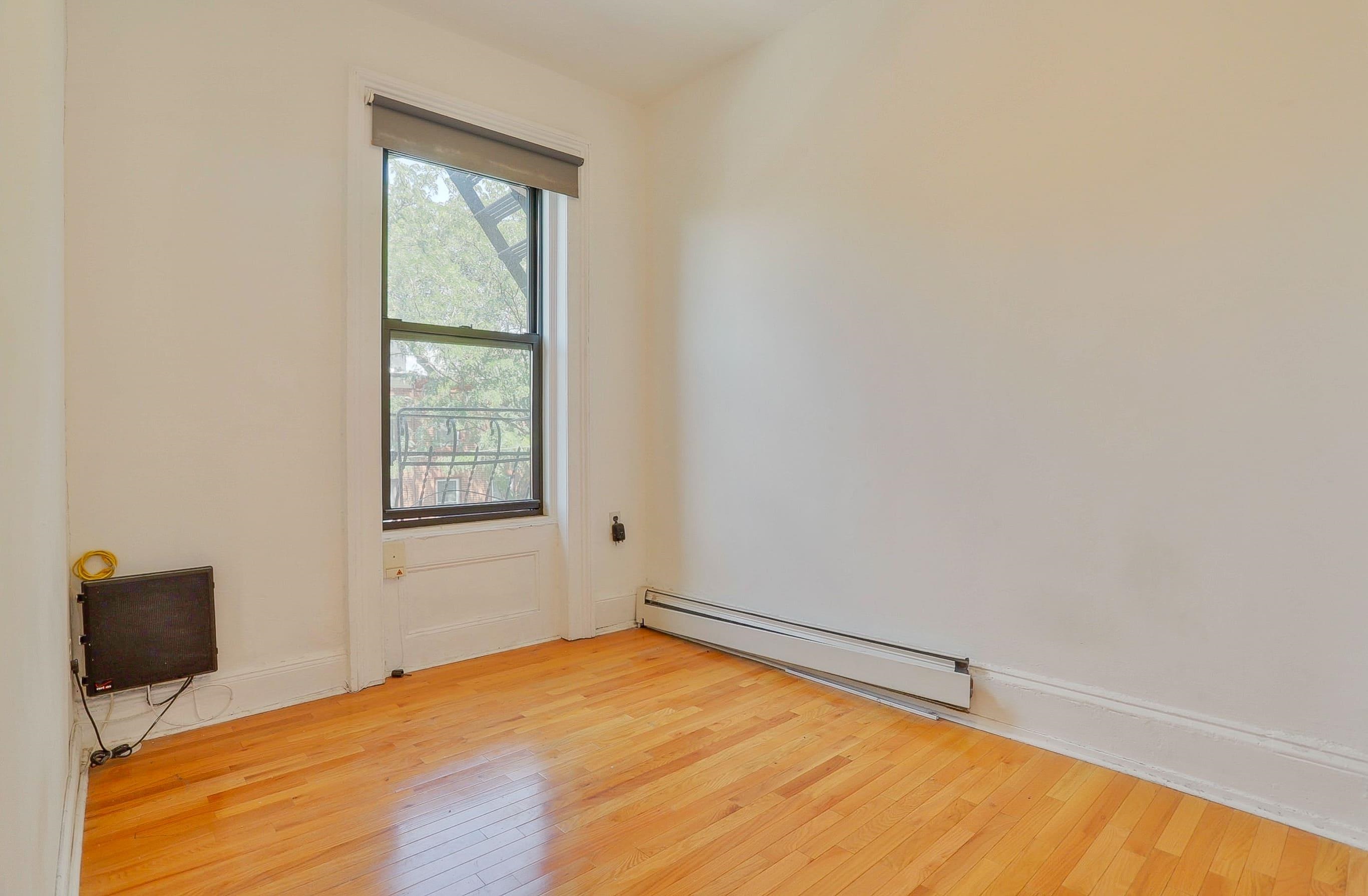 16 ERIE ST Unit: 2