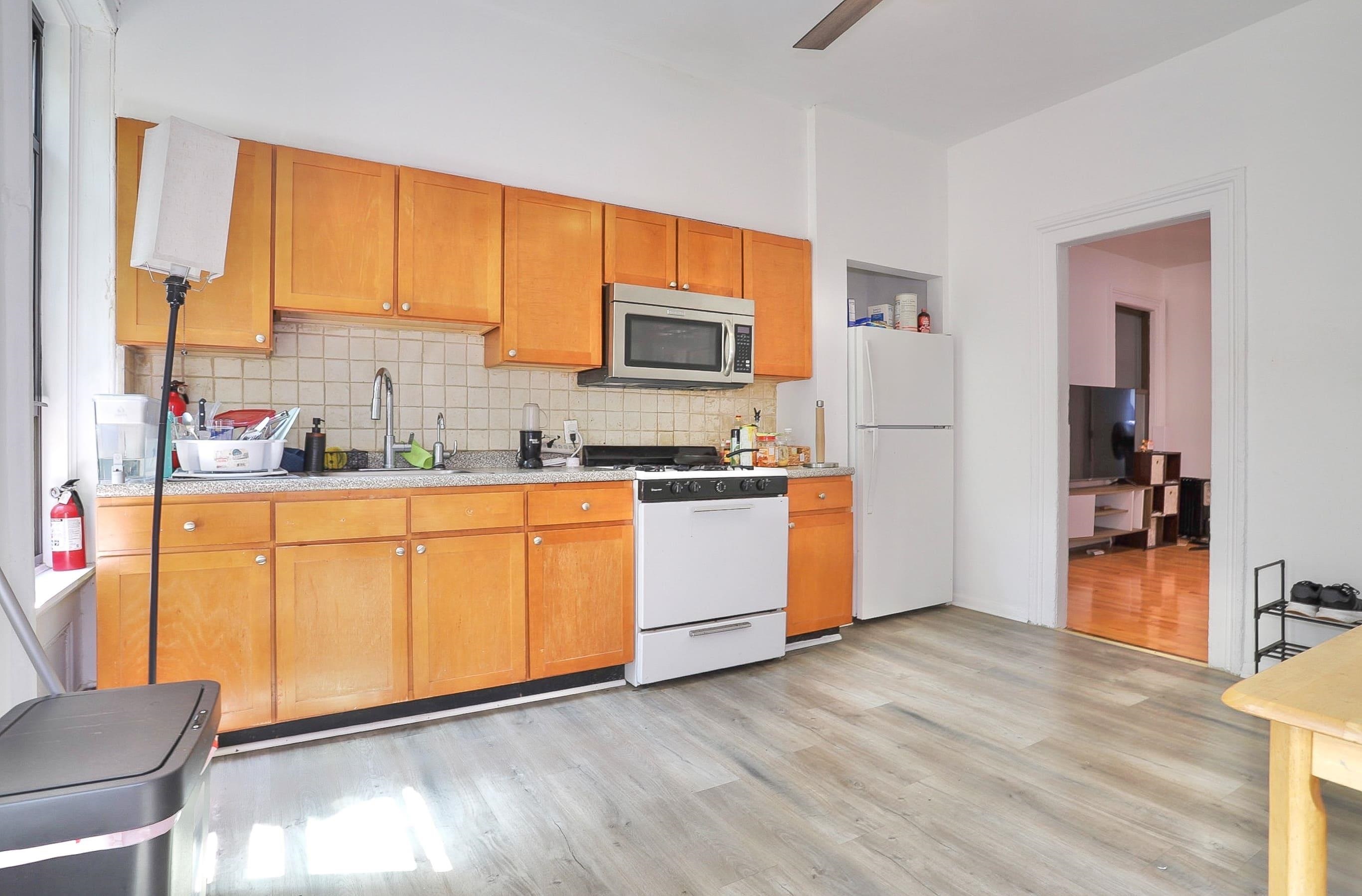16 ERIE ST Unit: 2