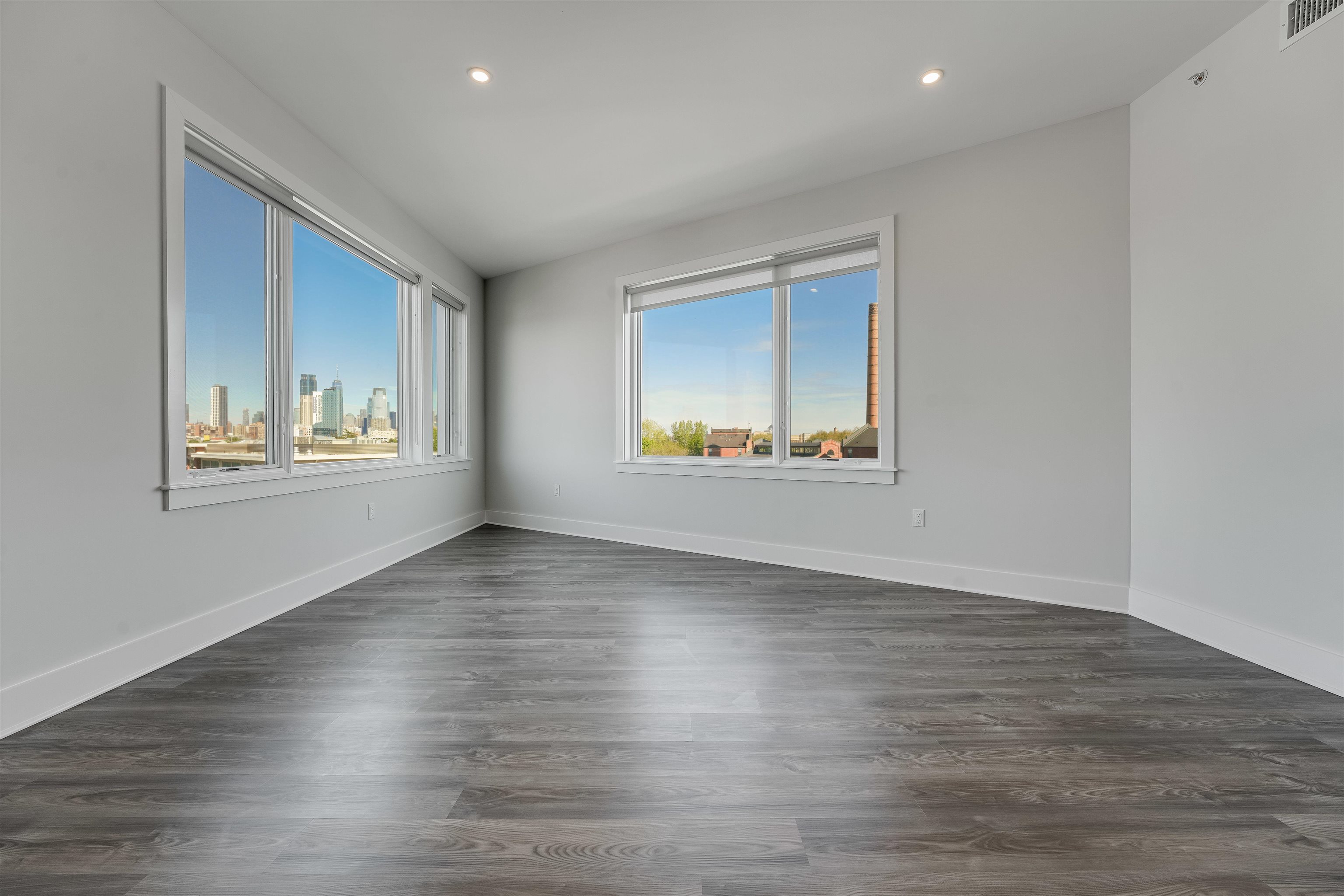 658 GRAND ST Unit: 303