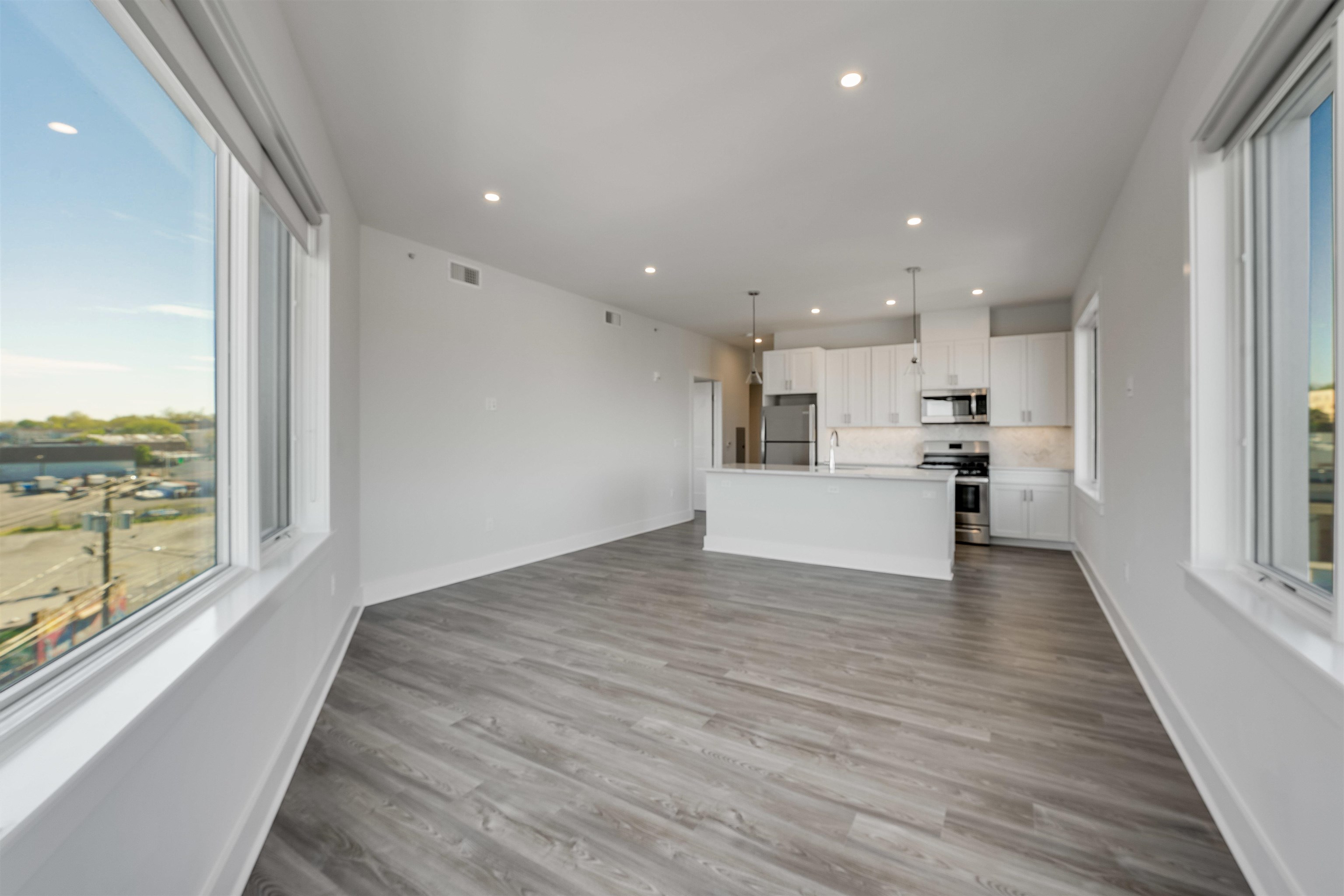 658 GRAND ST Unit: 303