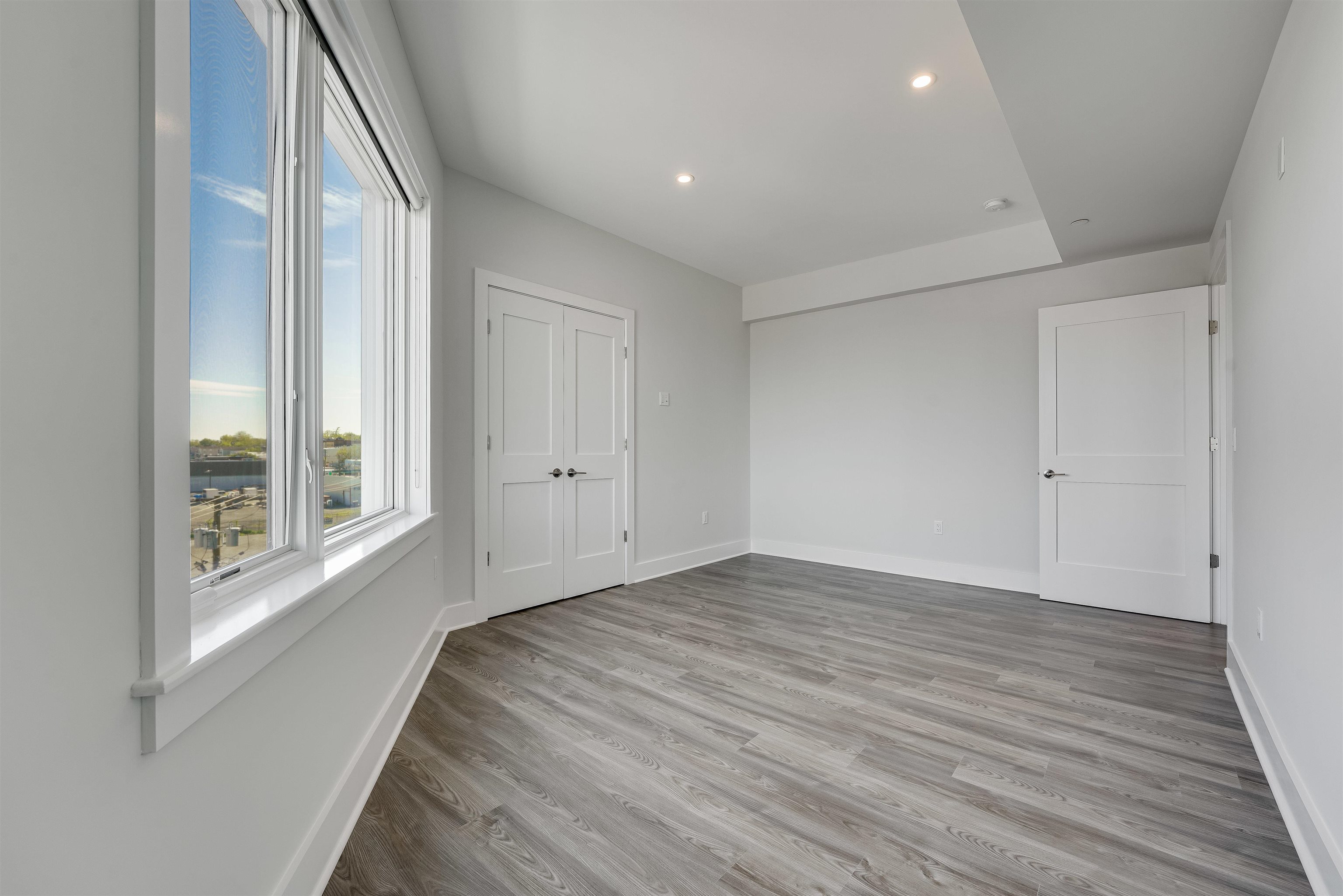 658 GRAND ST Unit: 303
