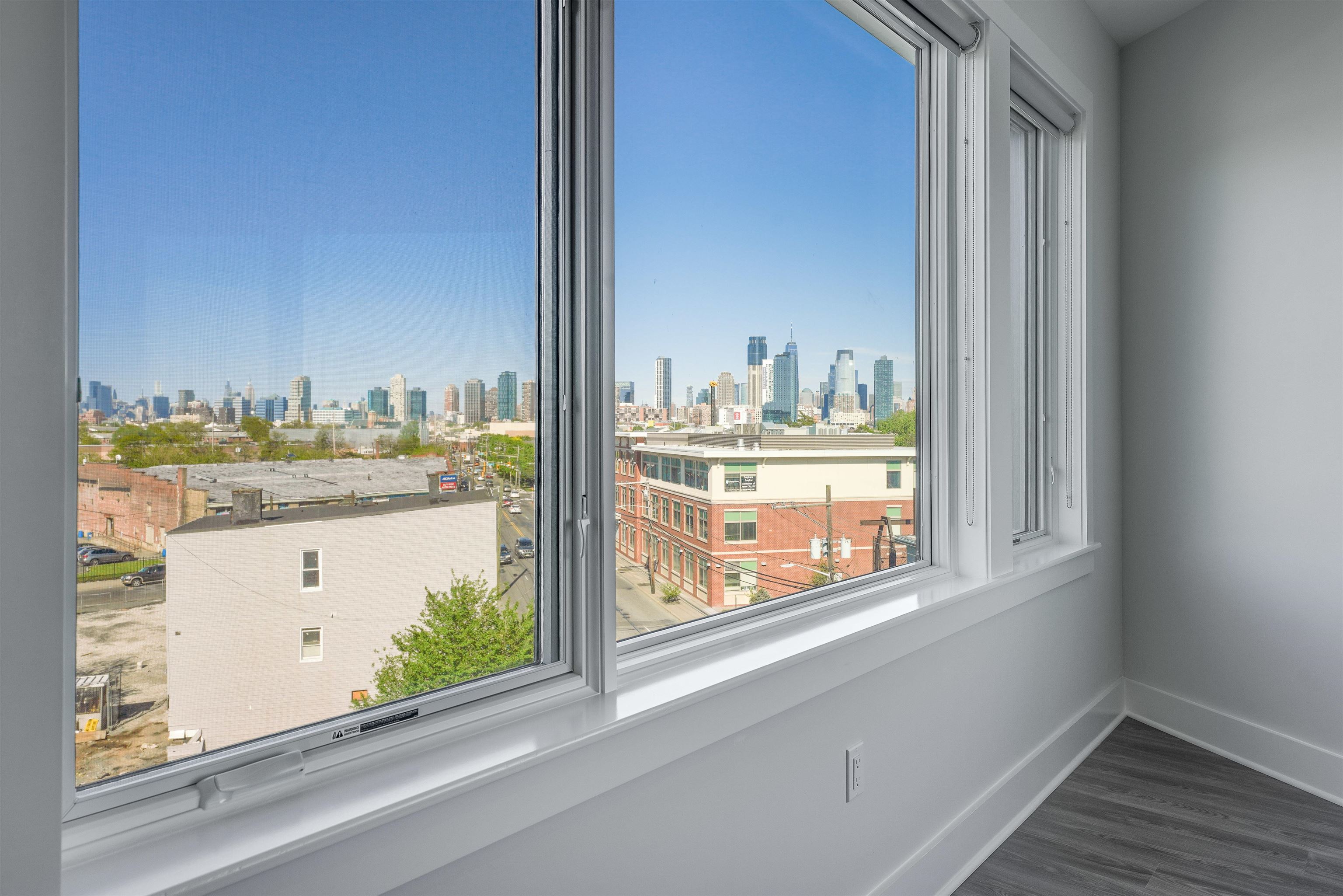 658 GRAND ST Unit: 303