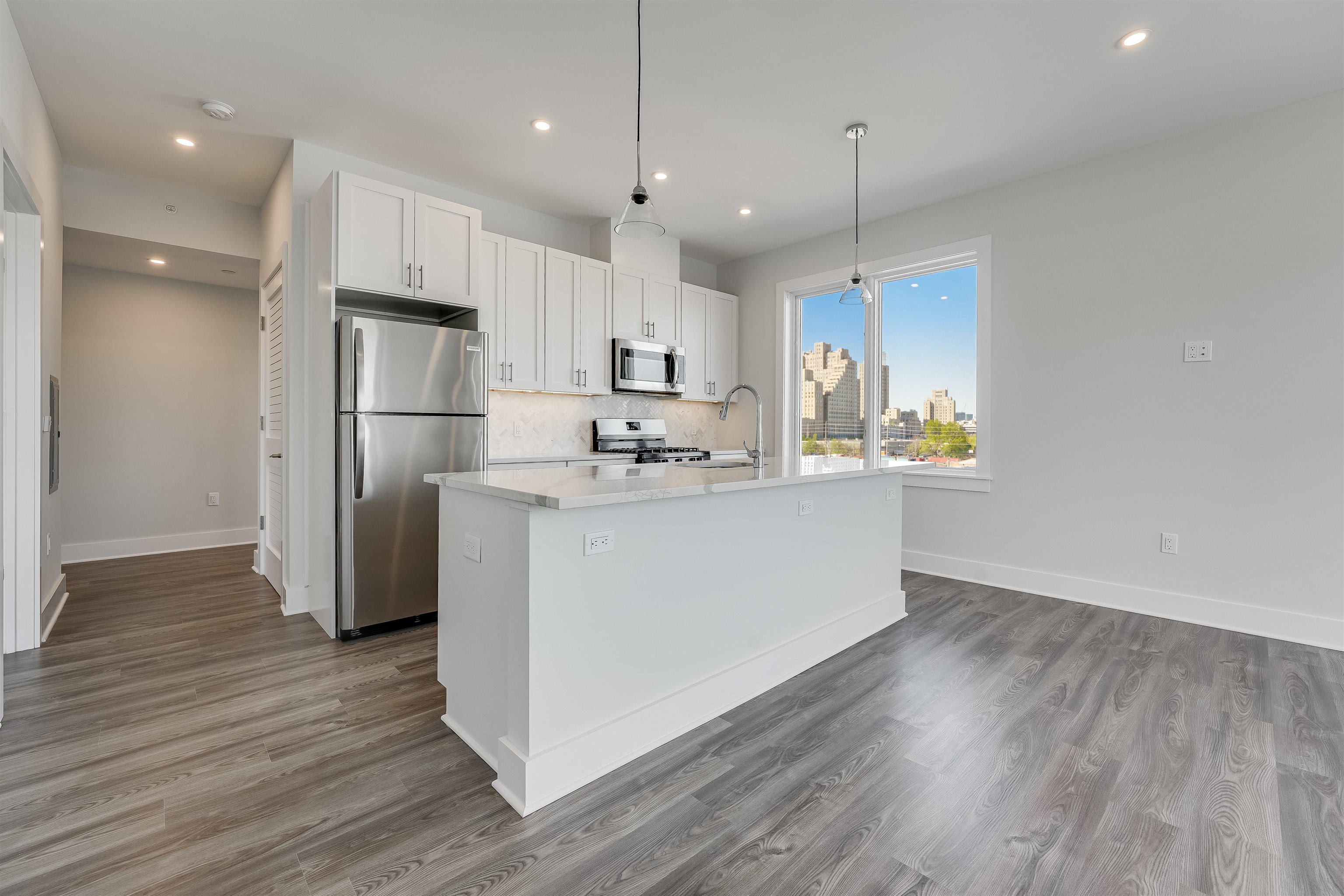 658 GRAND ST Unit: 303