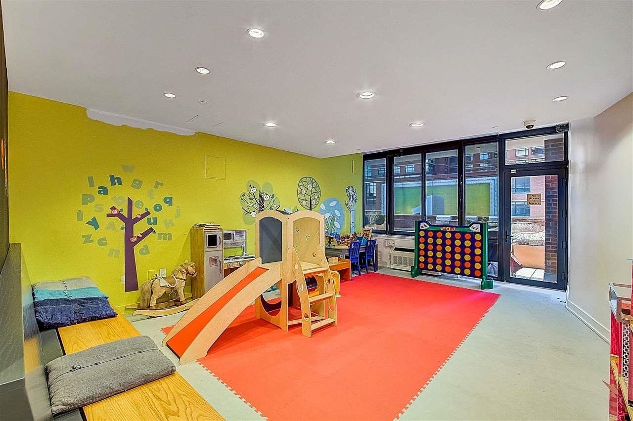 389 WASHINGTON ST Unit: 11D