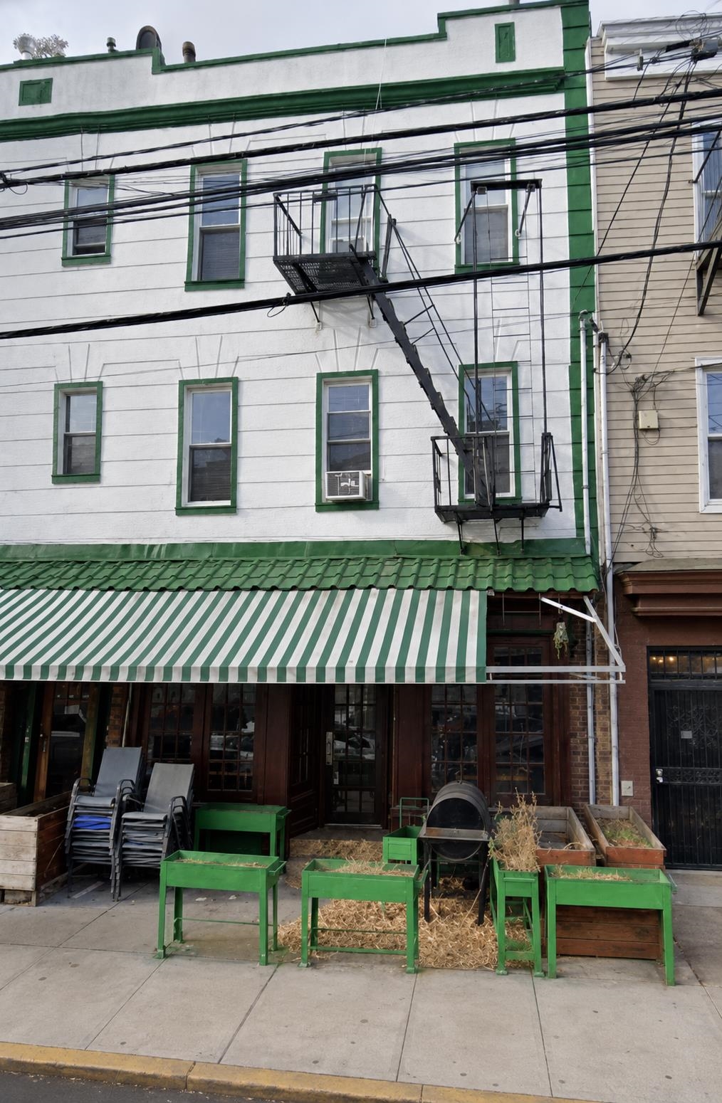 409 MONMOUTH ST Unit: 3