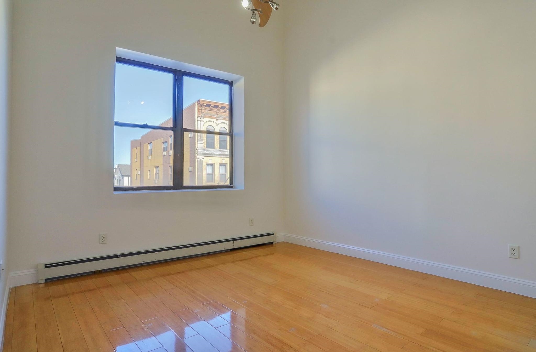 410 CENTRAL AVE Unit: 2D