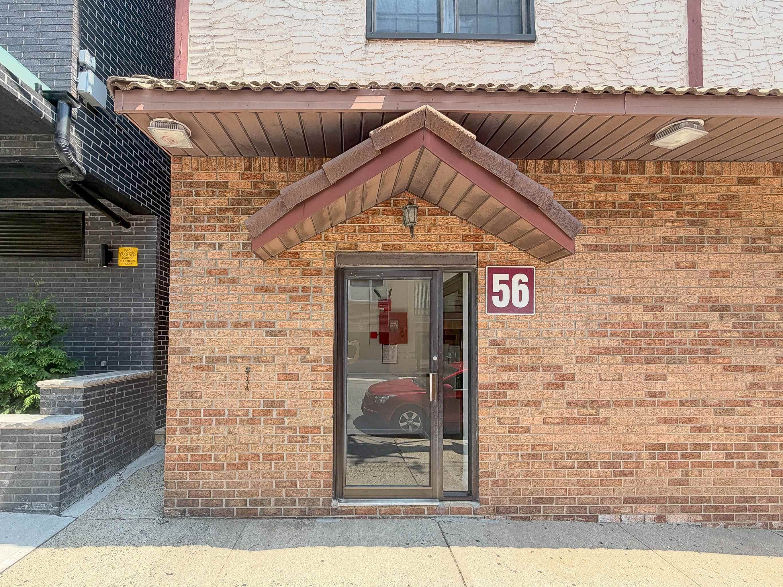 56 68TH ST Unit: 3