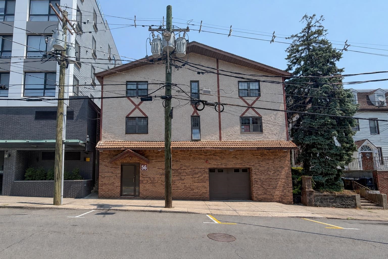 56 68TH ST Unit: 3