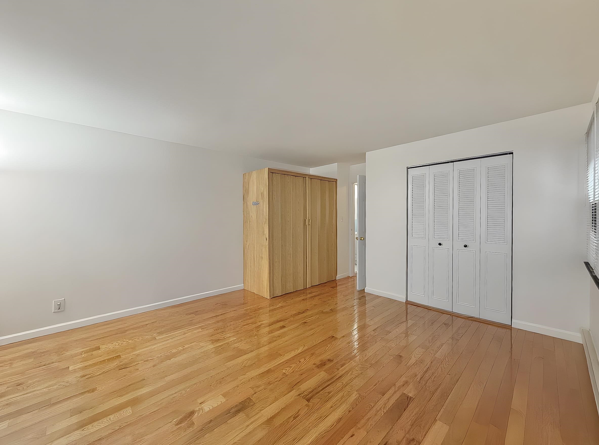 56 68TH ST Unit: 3