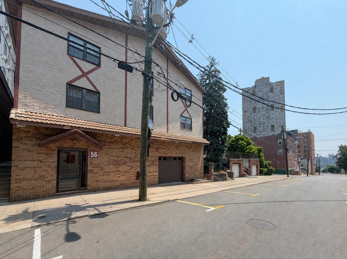 56 68TH ST Unit: 3
