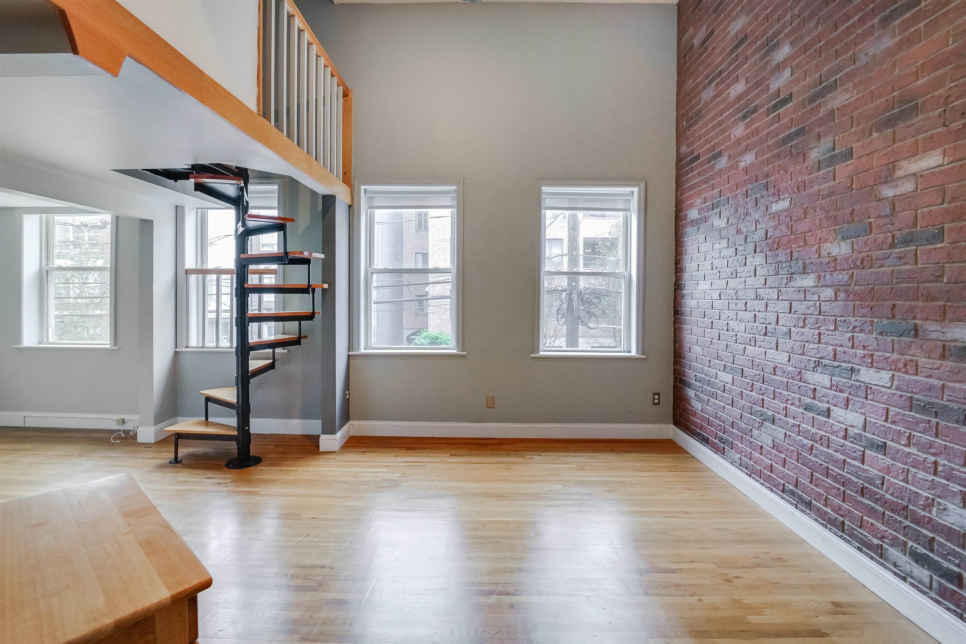 519 MONROE ST Unit: 2C