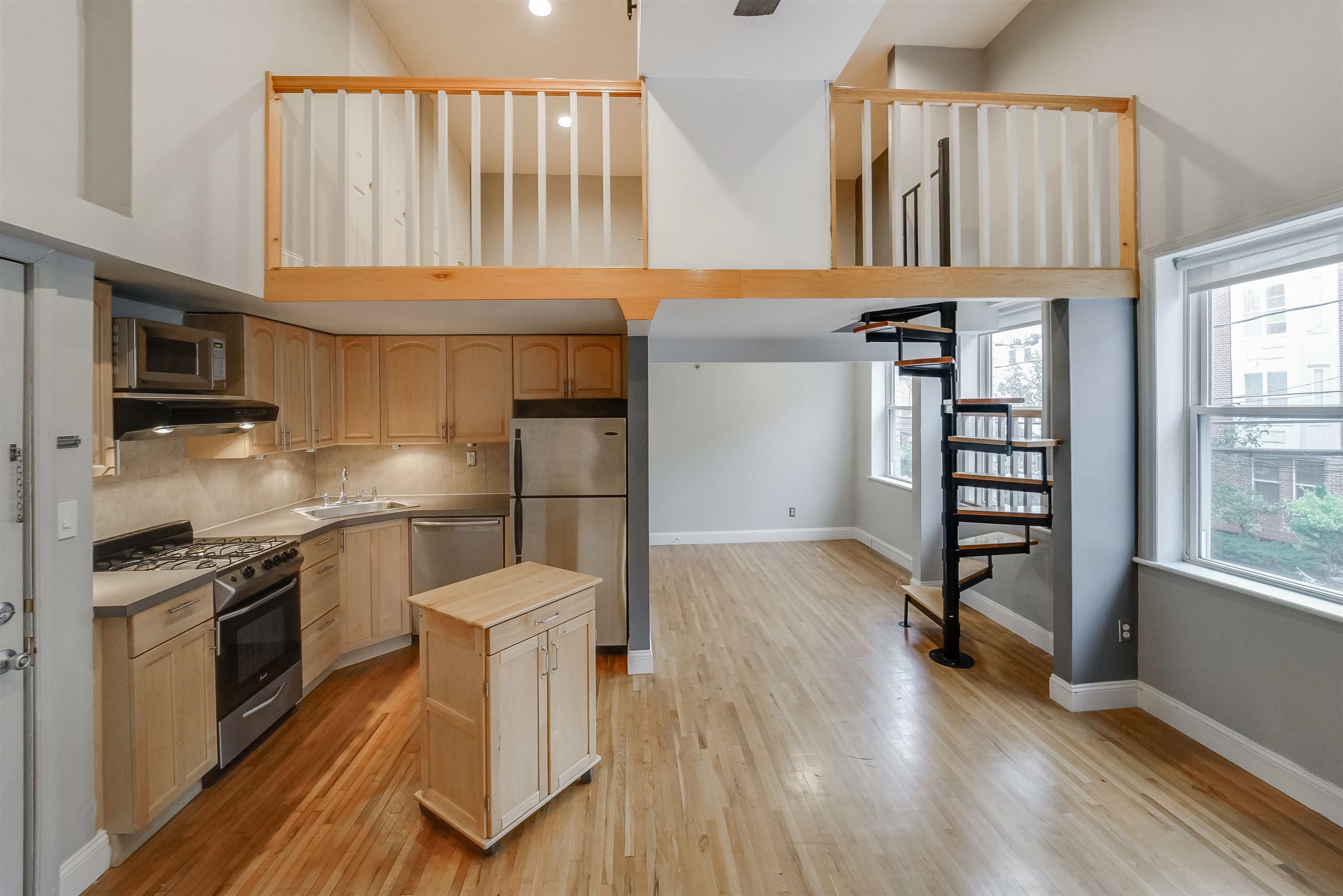 519 MONROE ST Unit: 2C