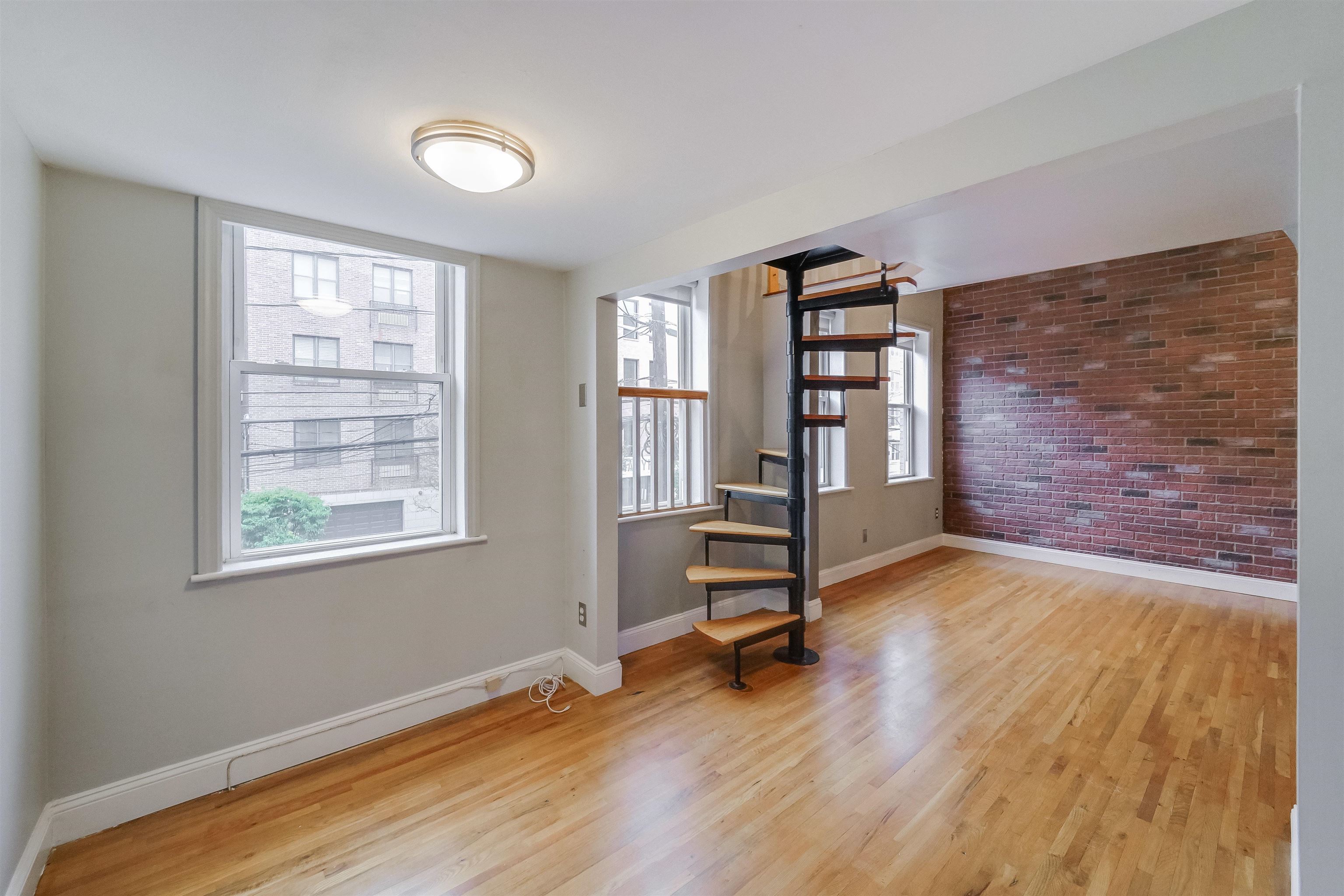 519 MONROE ST Unit: 2C