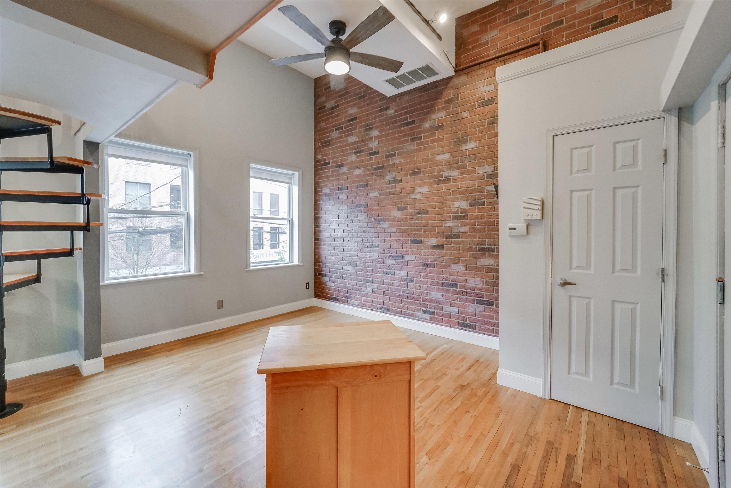 519 MONROE ST Unit: 2C