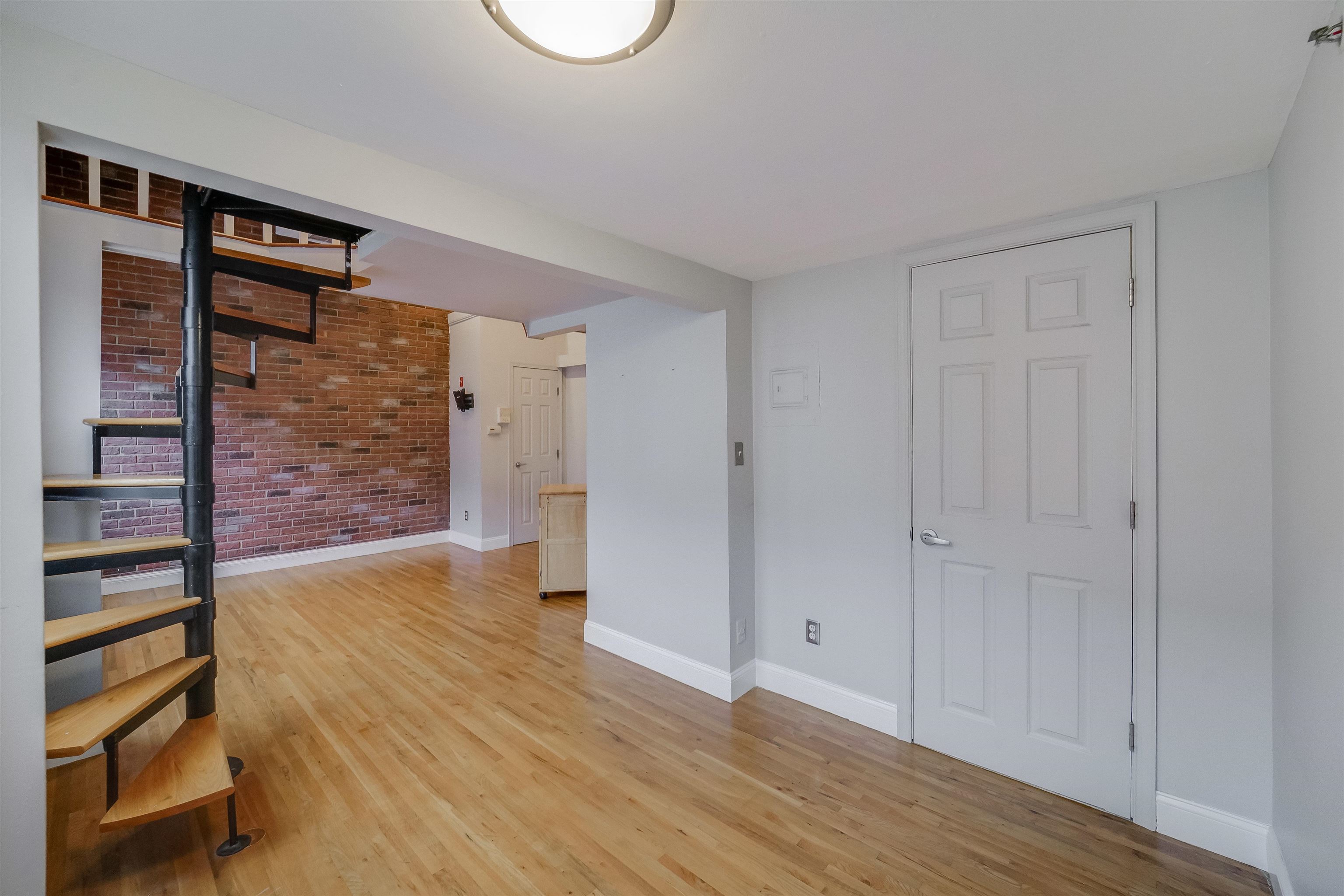 519 MONROE ST Unit: 2C