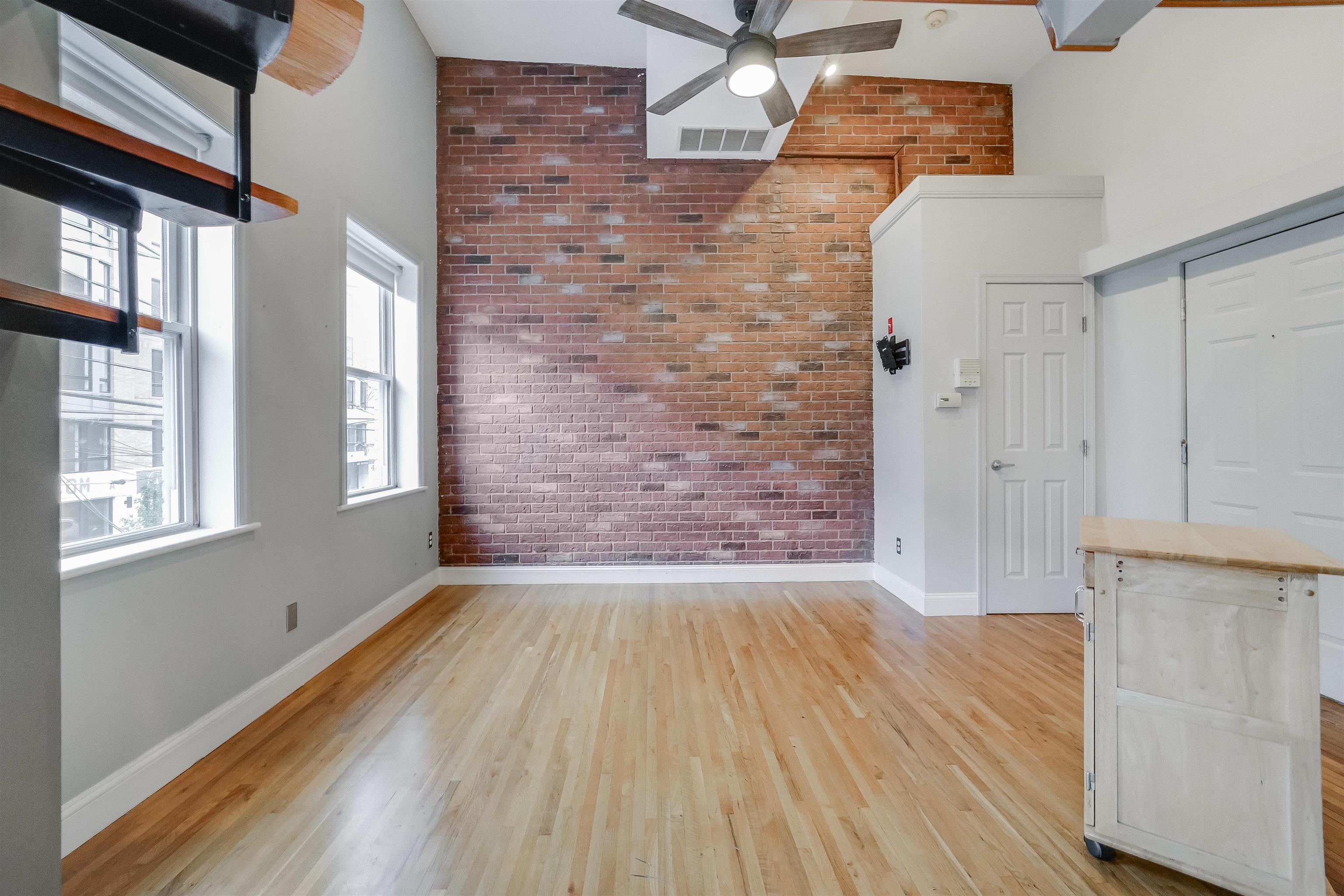 519 MONROE ST Unit: 2C