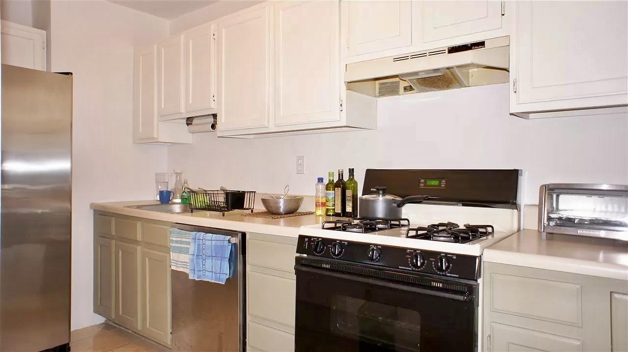 6040 BLVD EAST Unit: 31N