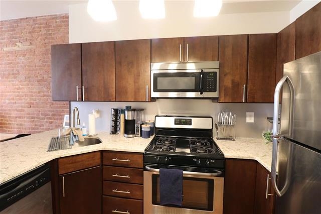 927 WILLOW AVE Unit: 4