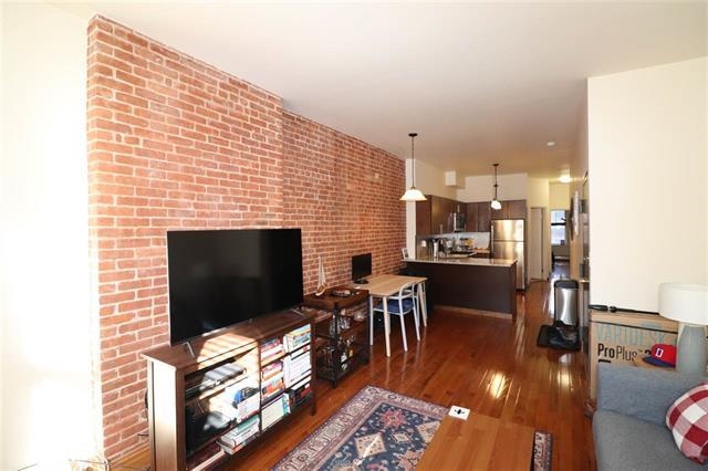 927 WILLOW AVE Unit: 4