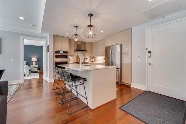 100 ETON ROW Unit: 204